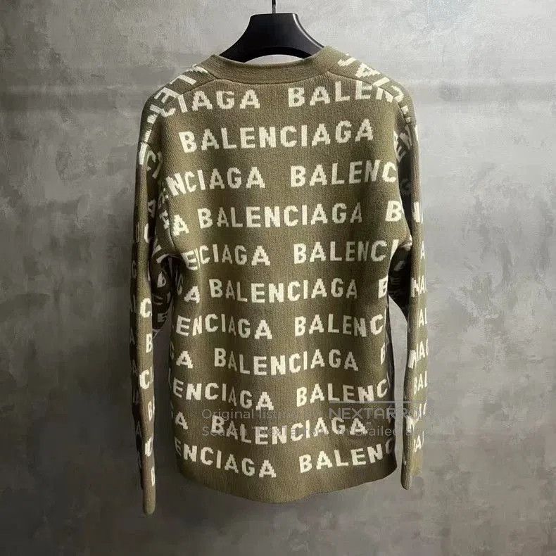 Balenciaga Balenciaga Beige Oversized V-Neck Knit. Size US XS / EU 42 / 0 - 2 Thumbnail