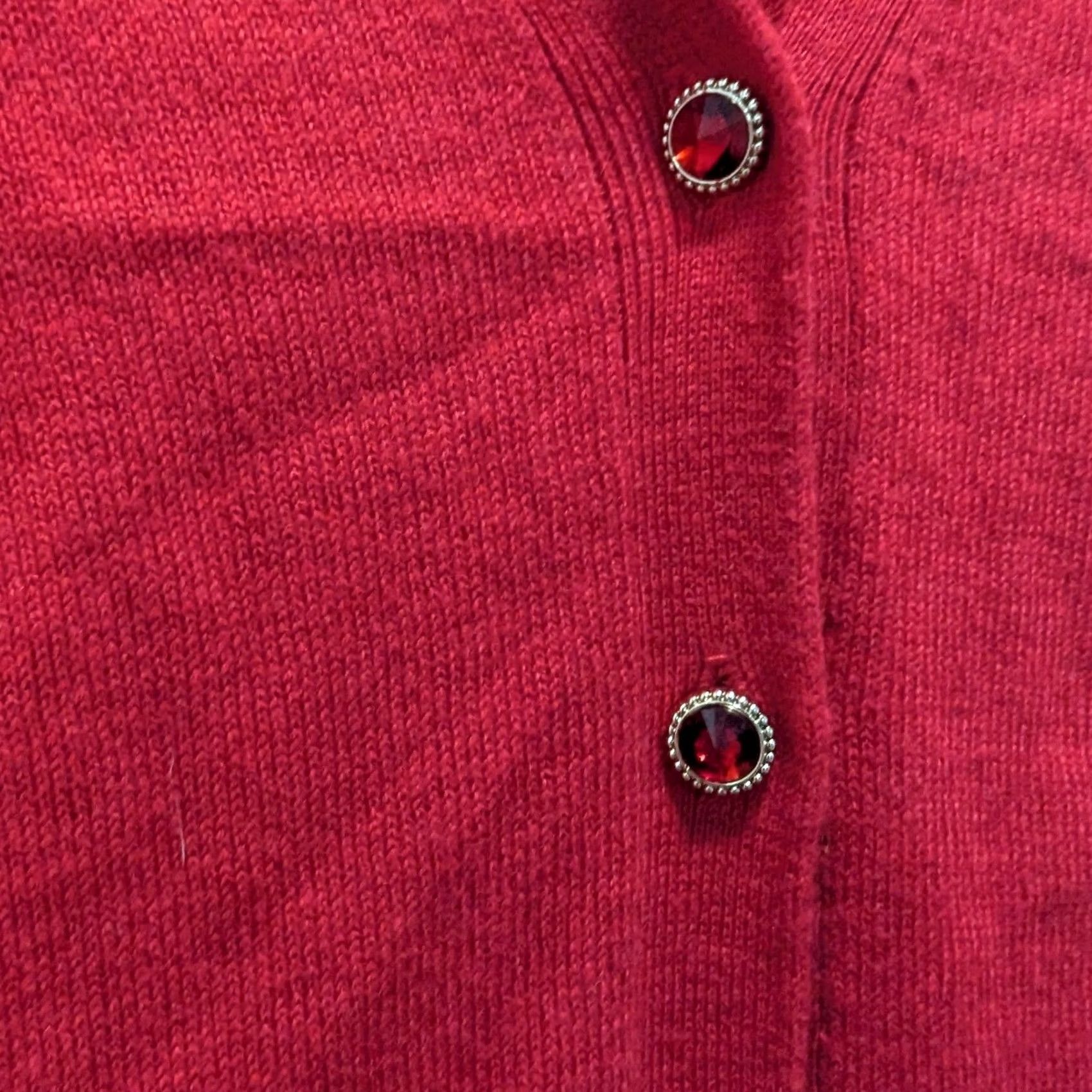 Vintage 7th Avenue NY & Co Red V-Neck Cardigan Sweater Womens M Jewel Button Front Lightweight Knit Casual Workwear Size M / US 6-8 / IT 42-44 - 2 Thumbnail