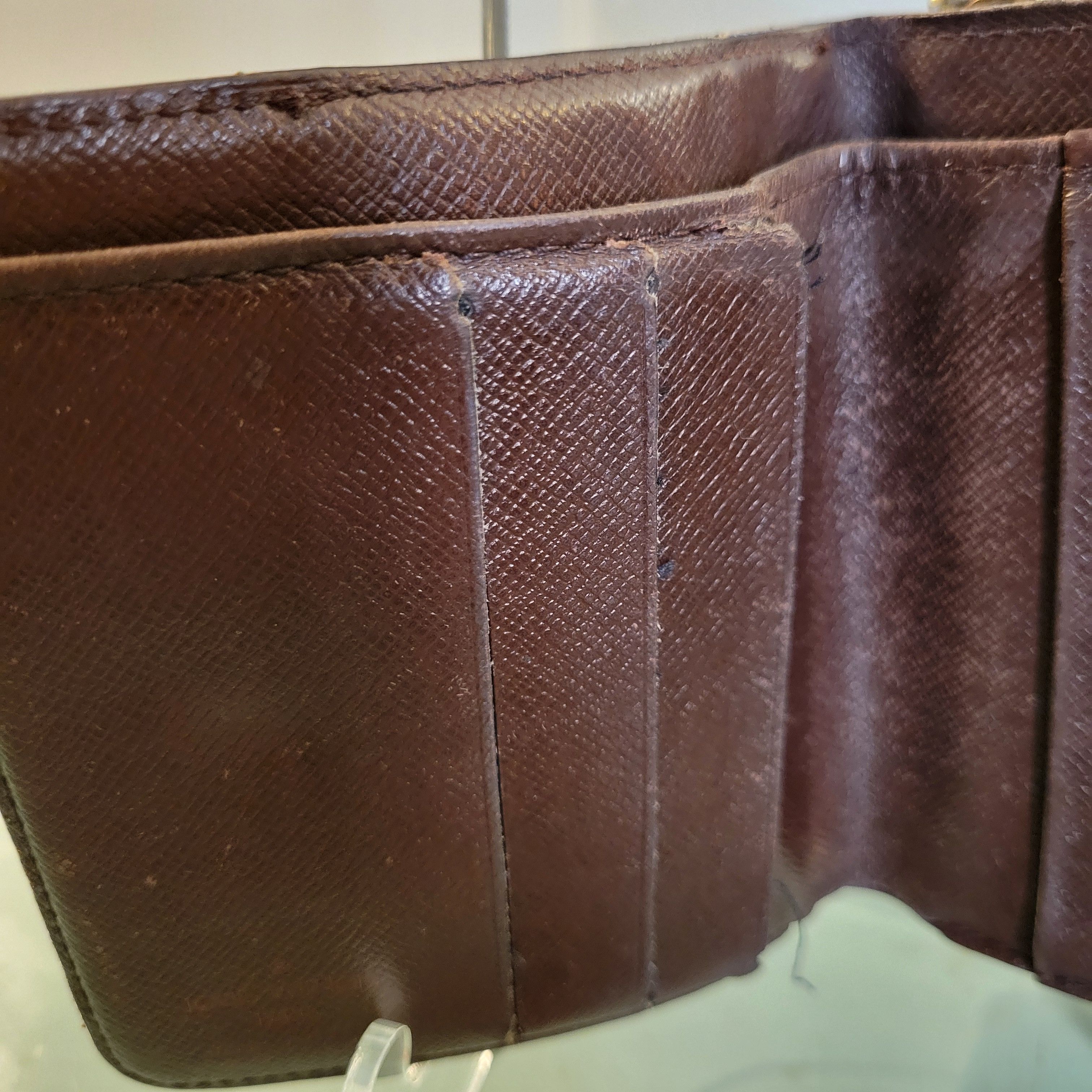 Louis Vuitton Louis Vuitton LV Damier Ebene Vintage Compact Wallet Size ONE SIZE - 12 Thumbnail