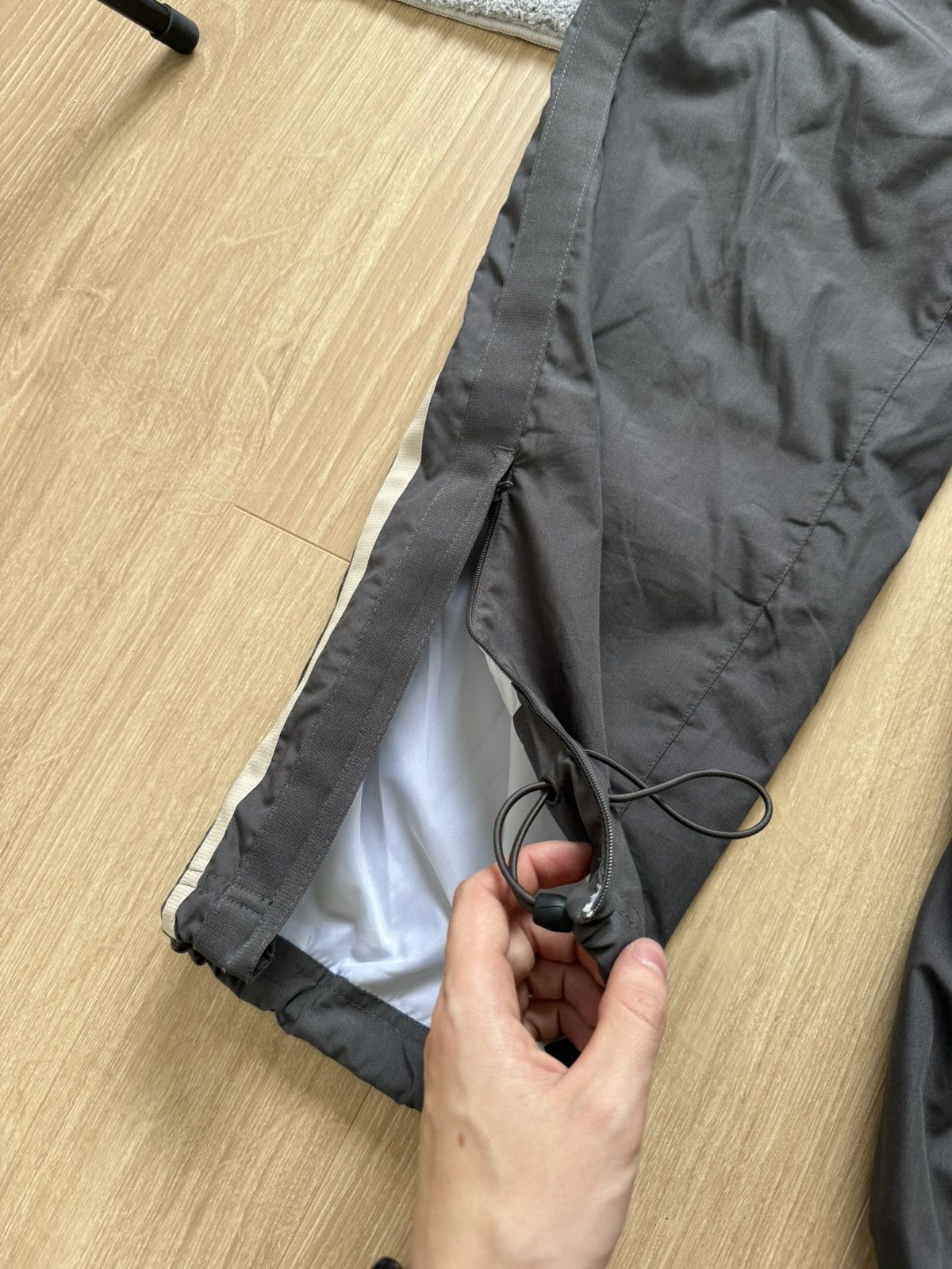 Nike Vintage Nike Track Pants Y2K Drill Baggy Sweatpants Size US 34 / EU 50 - 5 Thumbnail
