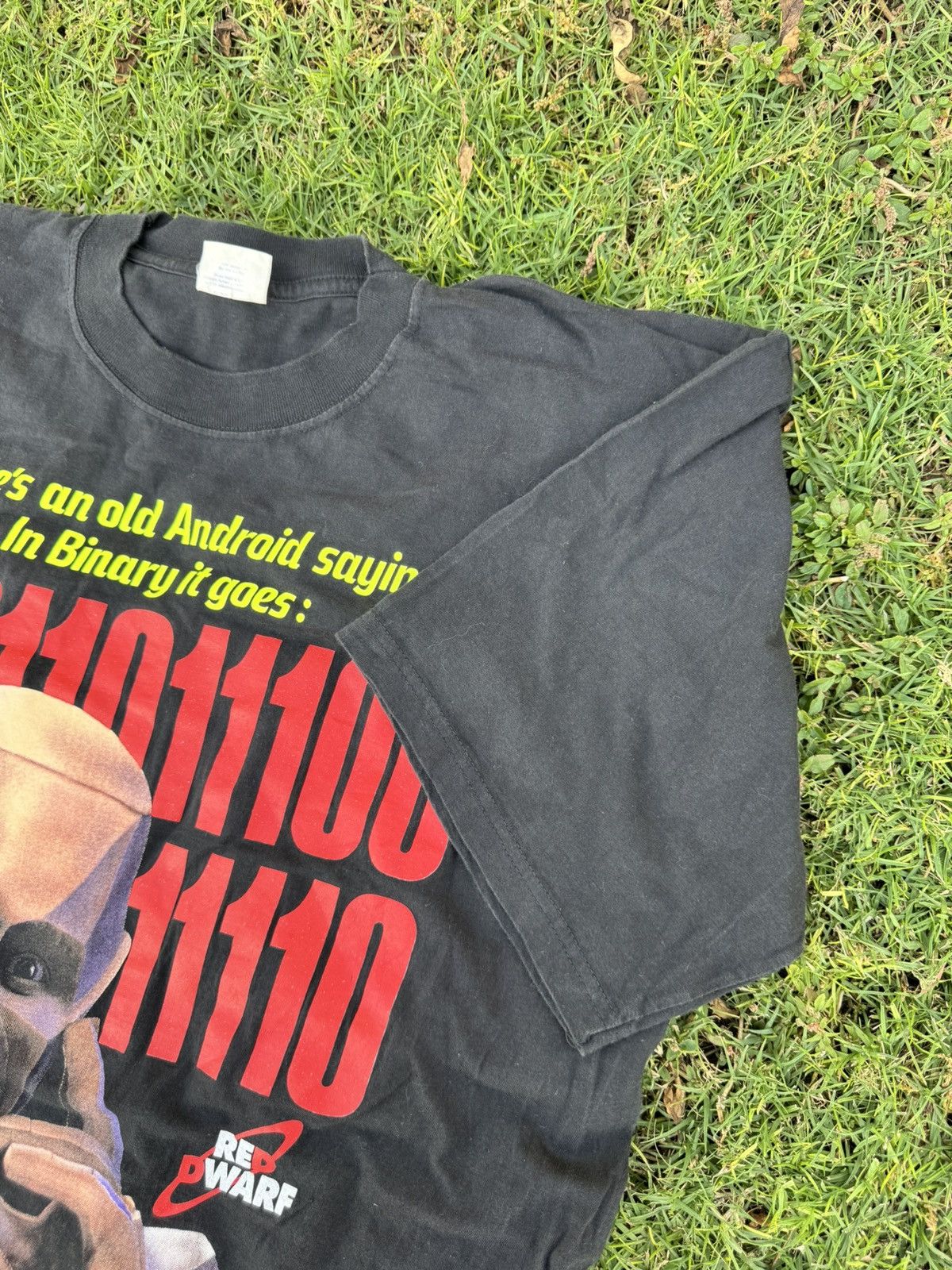 Vintage Vintage 1990’s Red Dwarf TV Show T-Shirt The shirt Size US XL / EU 56 / 4 - 5 Thumbnail