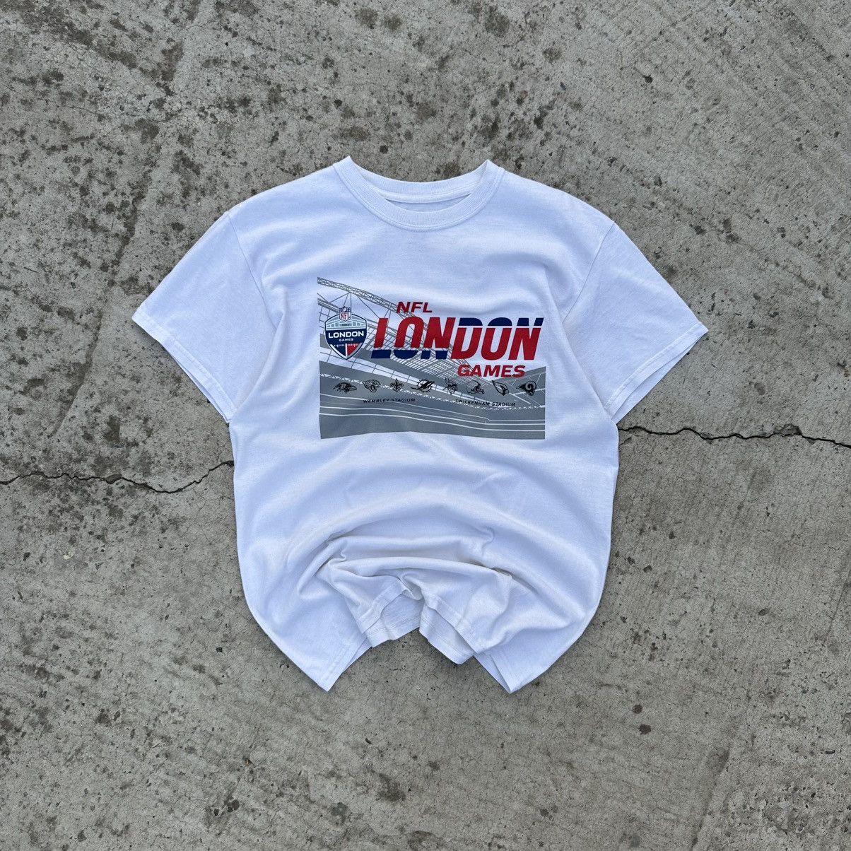 NFL Vintage Japanese Style NFL London Games T-shirts Big Logo Size US M / EU 48-50 / 2 - 1 Thumbnail