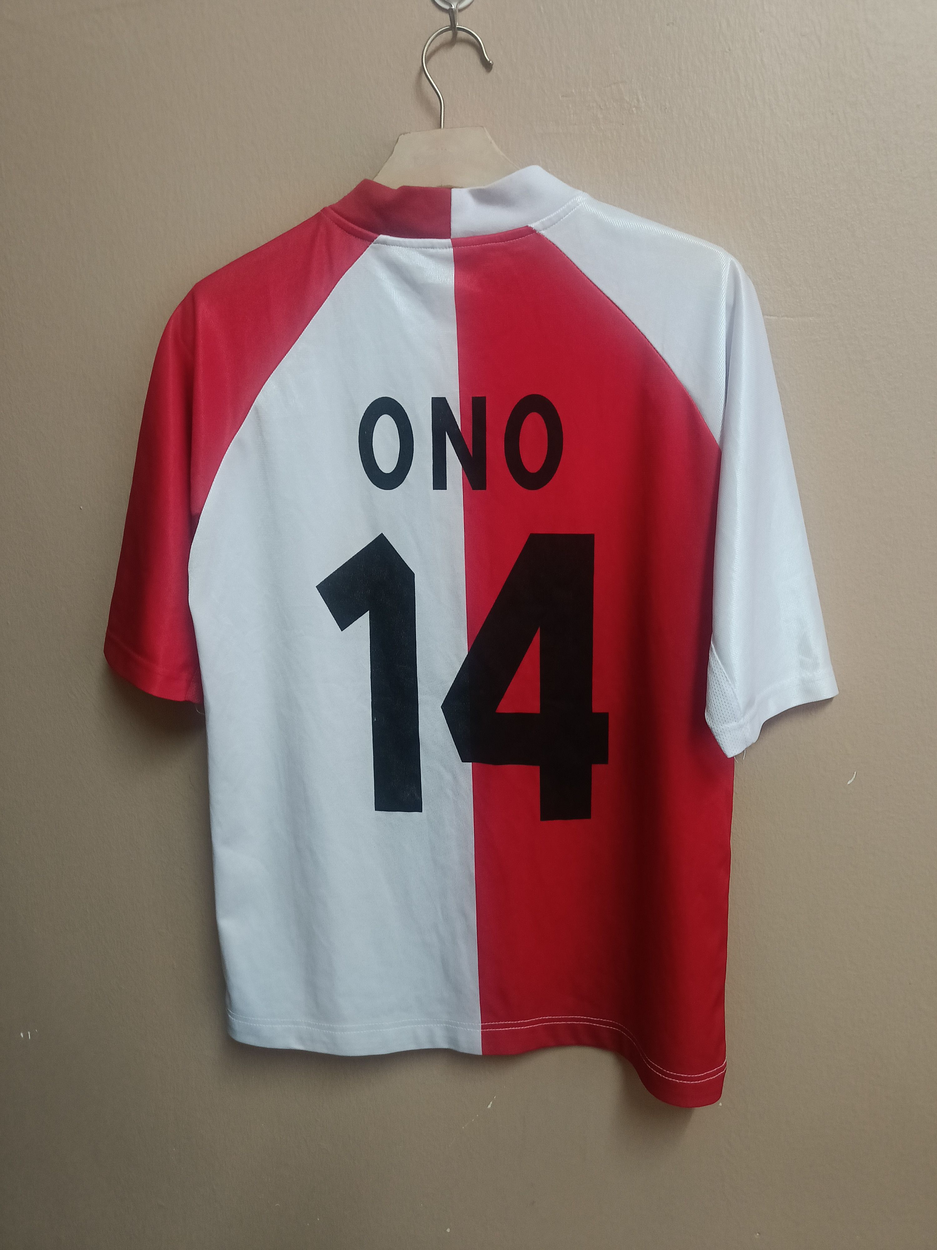 Japanese Brand × Vintage Vtg bootleg Shinji ONO Feyenoord Jersey 01/02 season Size US M / EU 48-50 / 2 - 3 Thumbnail