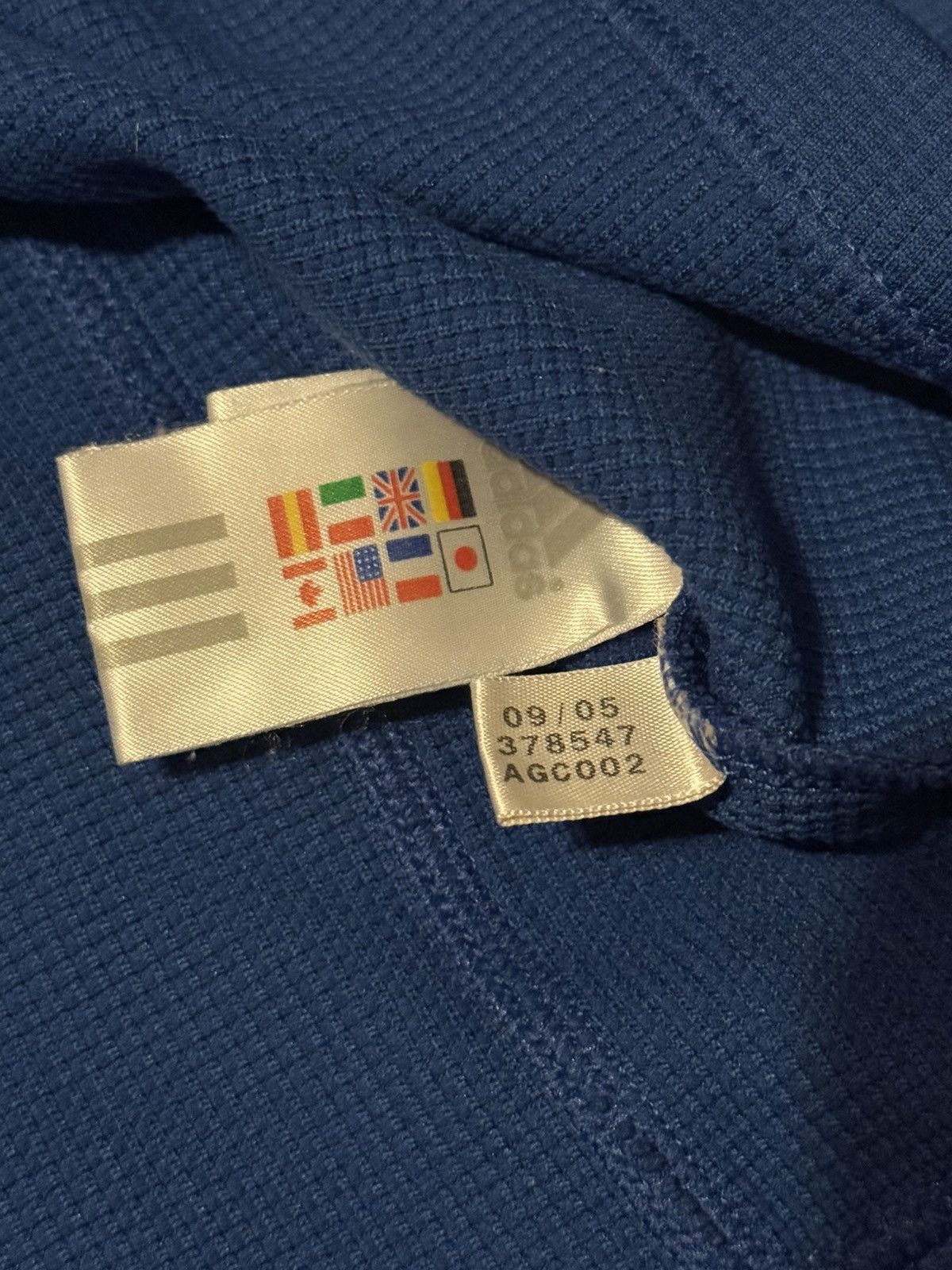 Adidas Vintage Y2K Adidas Center Logo Sweatshirt Crewneck Large Size US L / EU 52-54 / 3 - 8 Thumbnail