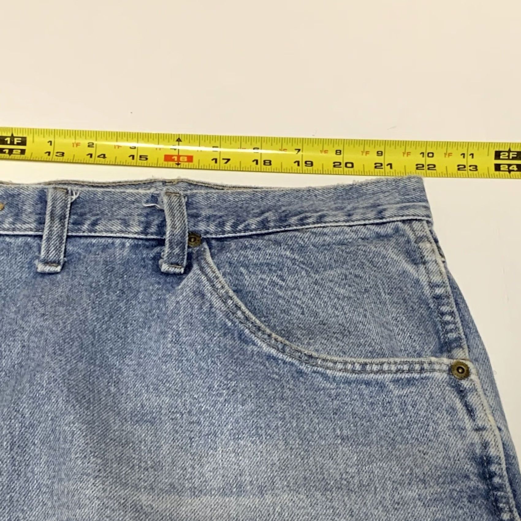 Wrangler Wrangler Cut Off Denim Blue Jean Shorts Size 44x8 Men’s Women’s Distressed Casual Blue 8 in Inseam USA 100% Cotton Size 30" / US 8 / IT 44 - 4 Thumbnail