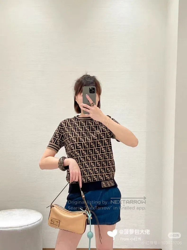 Fendi Fendi Monogrammed short sleeve knit top Size XXS / US 00 / IT 34 - 3 Thumbnail