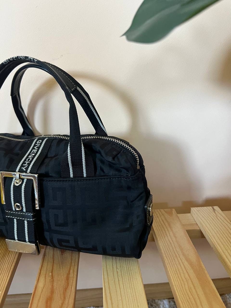 Givenchy Givenchy Black Monogram Nylon Shoulder Bag Size ONE SIZE - 3 Thumbnail