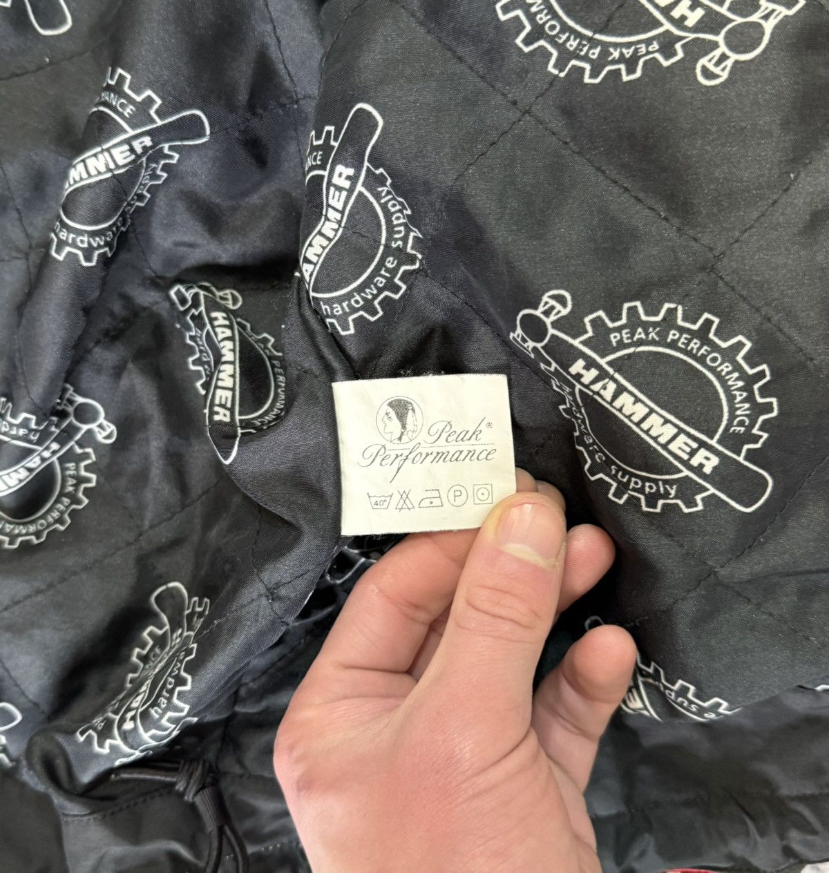 Peak Performance Vintage Peak Performance Gore-Tex Jacket XL Hooded Outdoor Size US XL / EU 56 / 4 - 10 Thumbnail