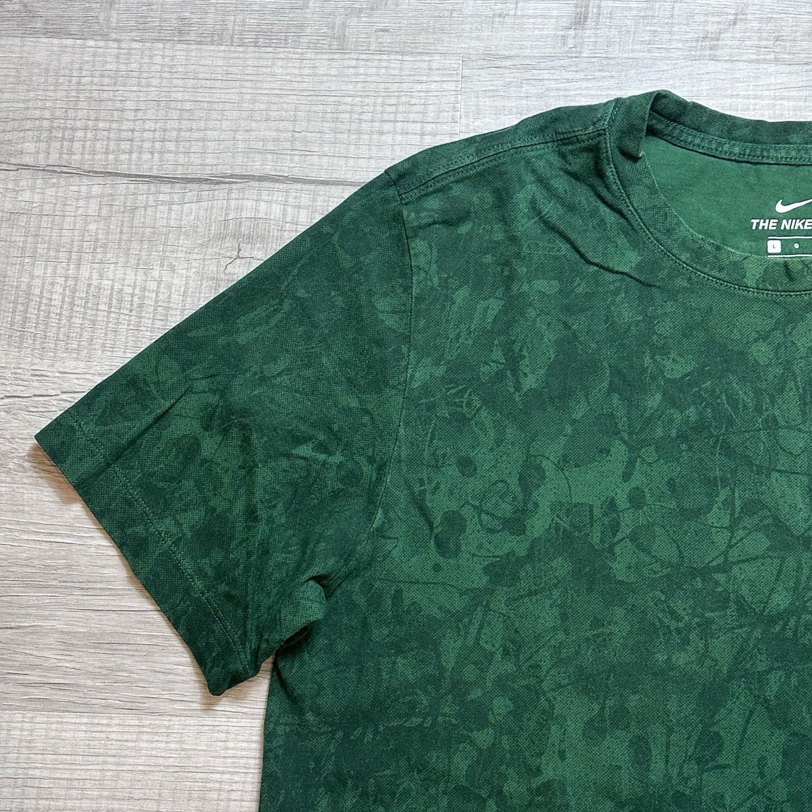 Nike Michigan State Spartans Shirt Mens L Green Camo Nike Sparty Size US L / EU 52-54 / 3 - 6 Thumbnail