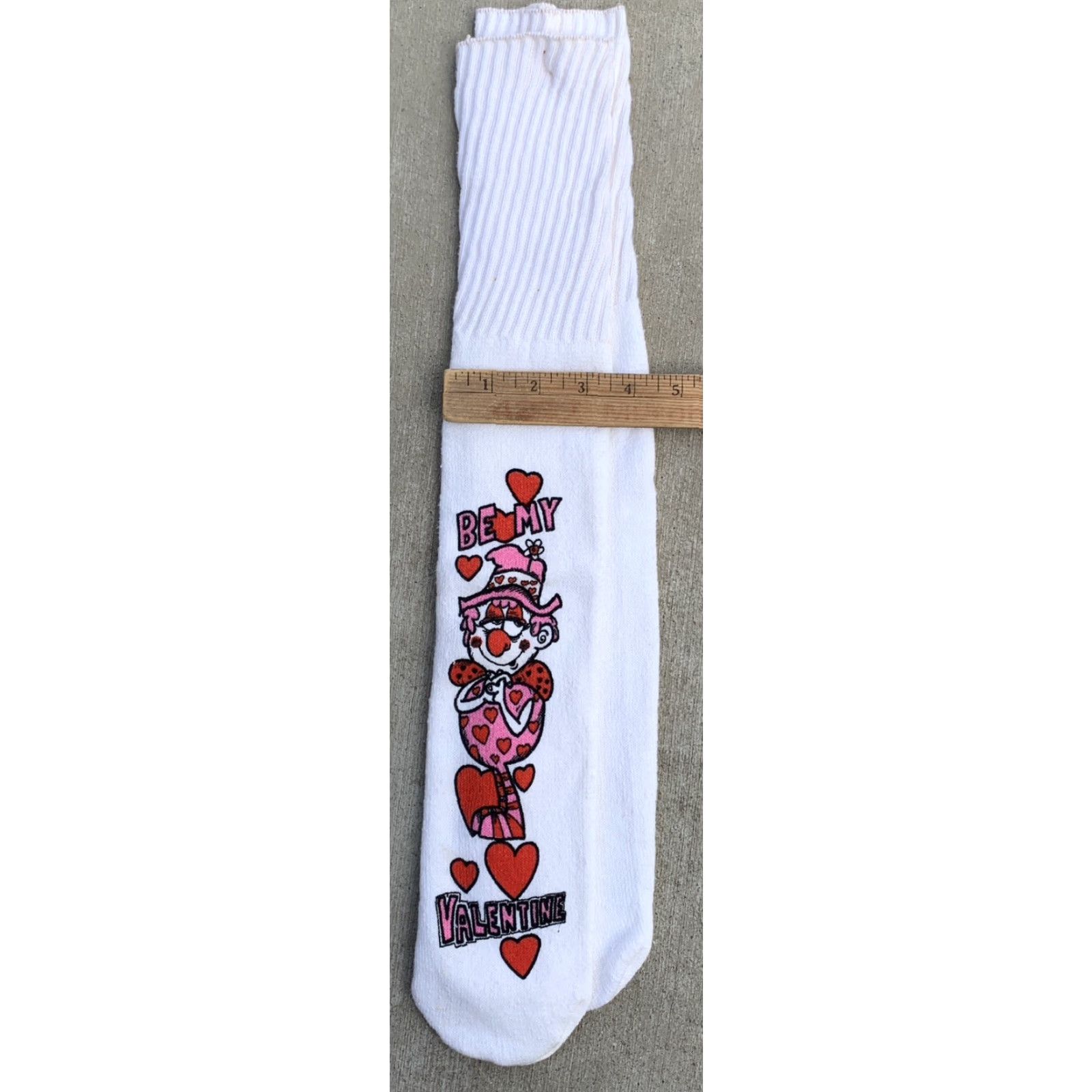 Vintage VINTAGE Be My Valentine Novelty Tube Socks Valentine 80s 90s Unisex Adults 9-15 Ivory Knee High Socks Size ONE SIZE - 3 Thumbnail