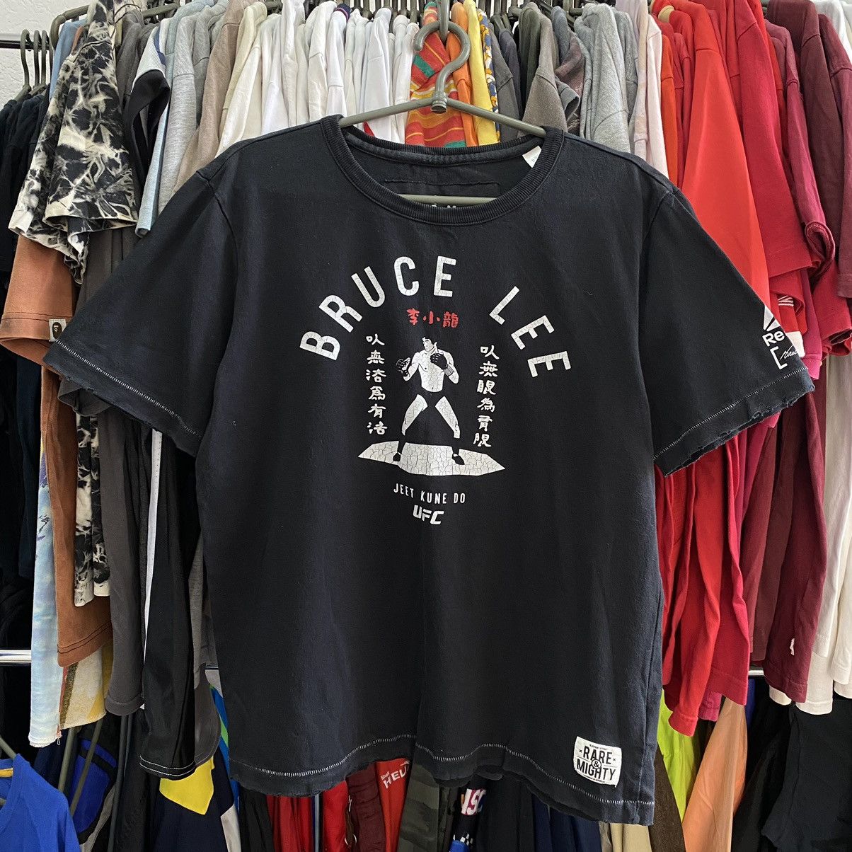 Reebok × Vintage Vintage Reebok Bruce Lee Big Logo Distressed opium style tee Size US M / EU 48-50 / 2 - 1 Thumbnail