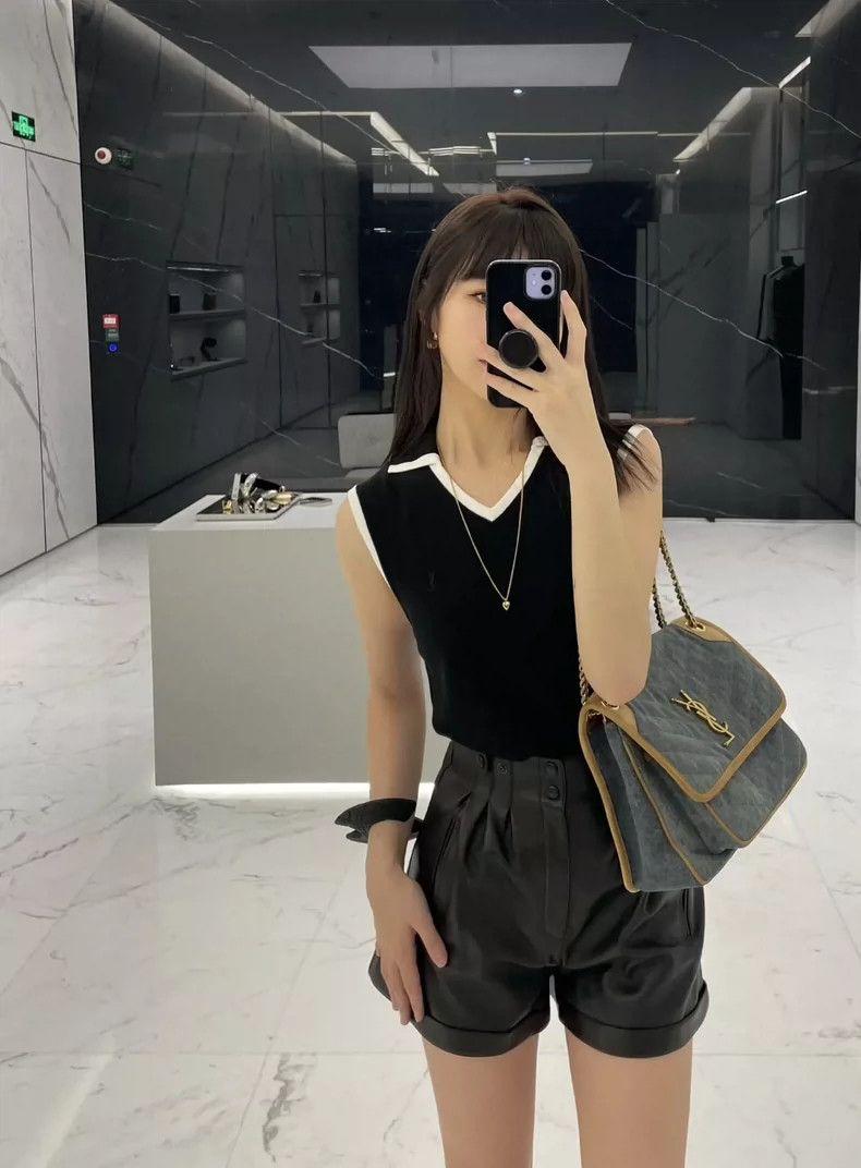 Saint Laurent Paris Saint Laurent Paris Black lambskin shorts 2505-Nextarrow Size 39" - 6 Thumbnail