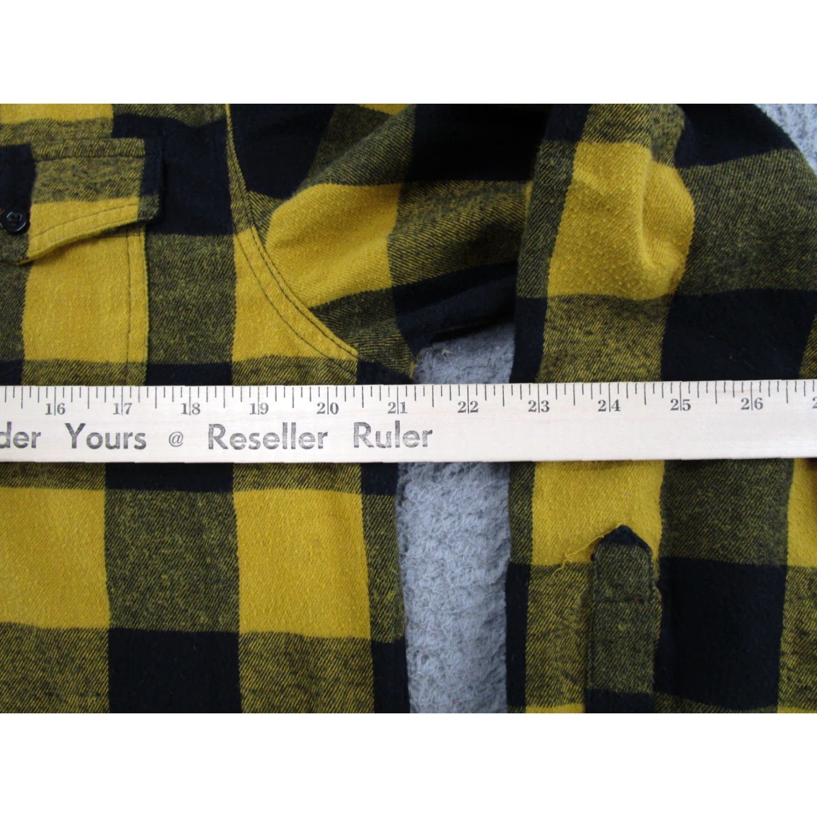 CO Torque Motorcycle Co Button-Up Shirt Mens M Flannel Yellow Black Plaid Pocketed Casual Workwear Military-Style 90s Motorcycle Theme Boys Mens? Size US M / EU 48-50 / 2 - 5 Thumbnail