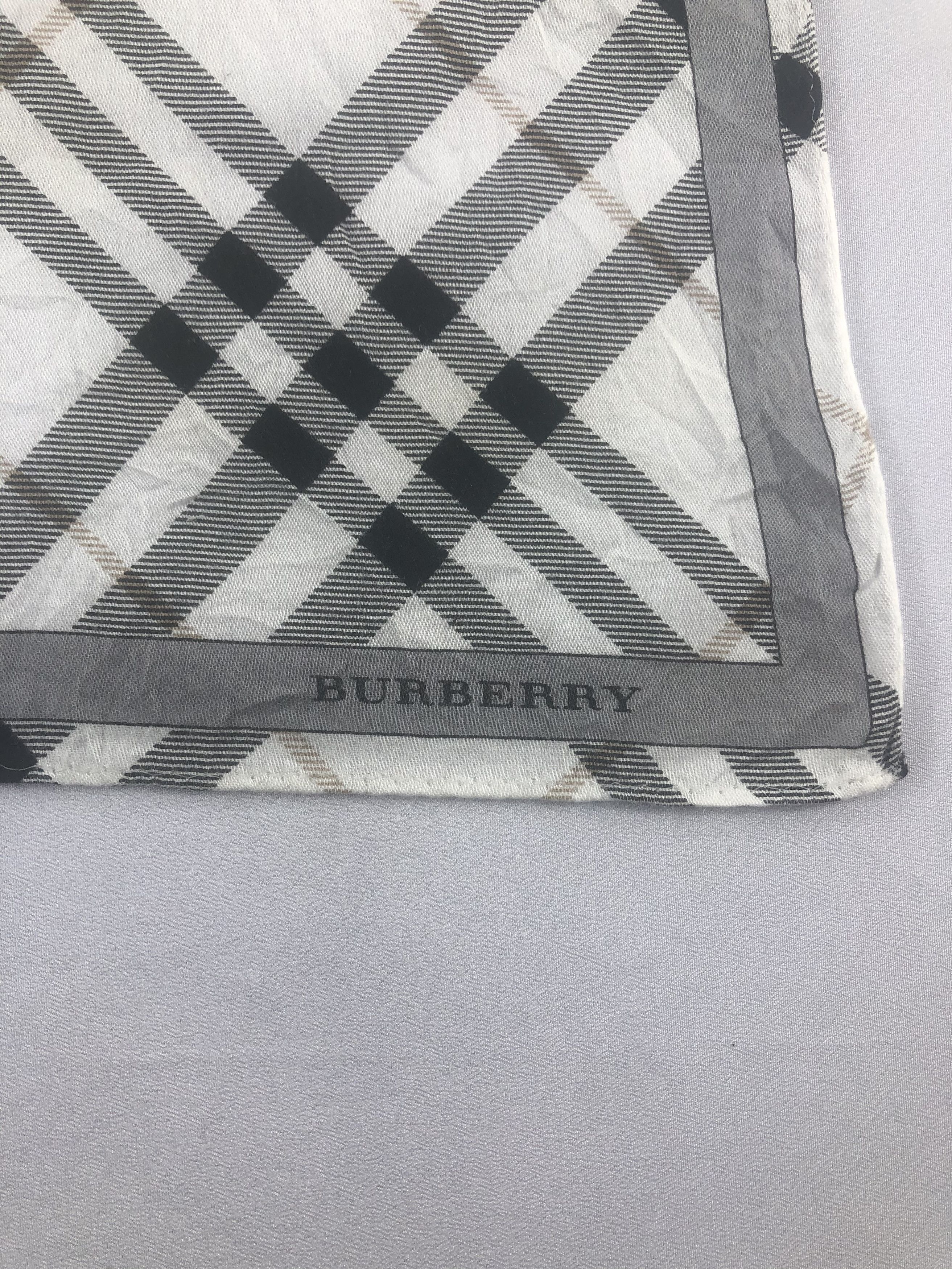 Burberry Burberry Handkerchief / Bandana / Neckerchief / Headband Size ONE SIZE - 5 Thumbnail
