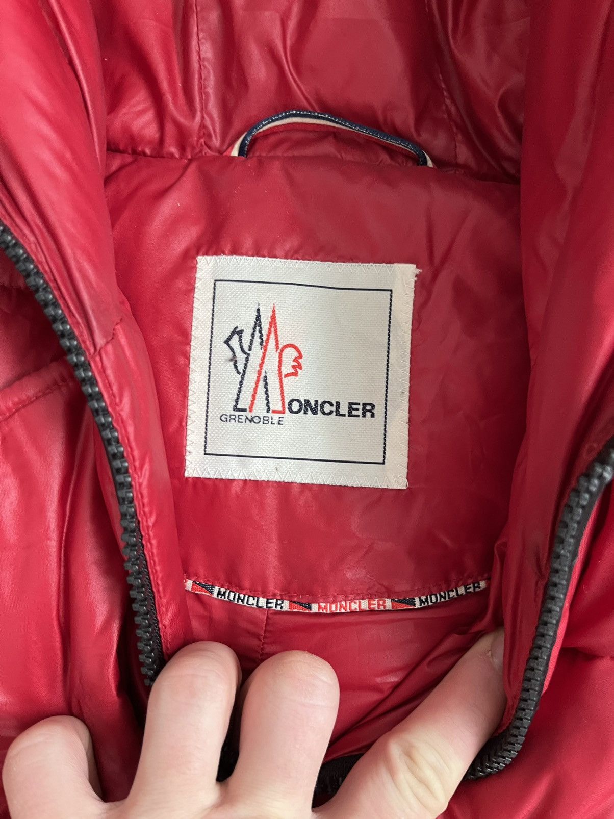 Moncler Moncler Red Down Jacket / Puffer Jacket Size M / US 6-8 / IT 42-44 - 5 Thumbnail