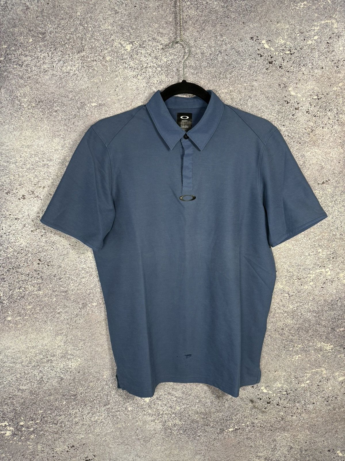 Oakley × Vintage Vintage Oakley Blue Center Logo Polis Streetwear S size Size US S / EU 44-46 / 1 - 1 Thumbnail