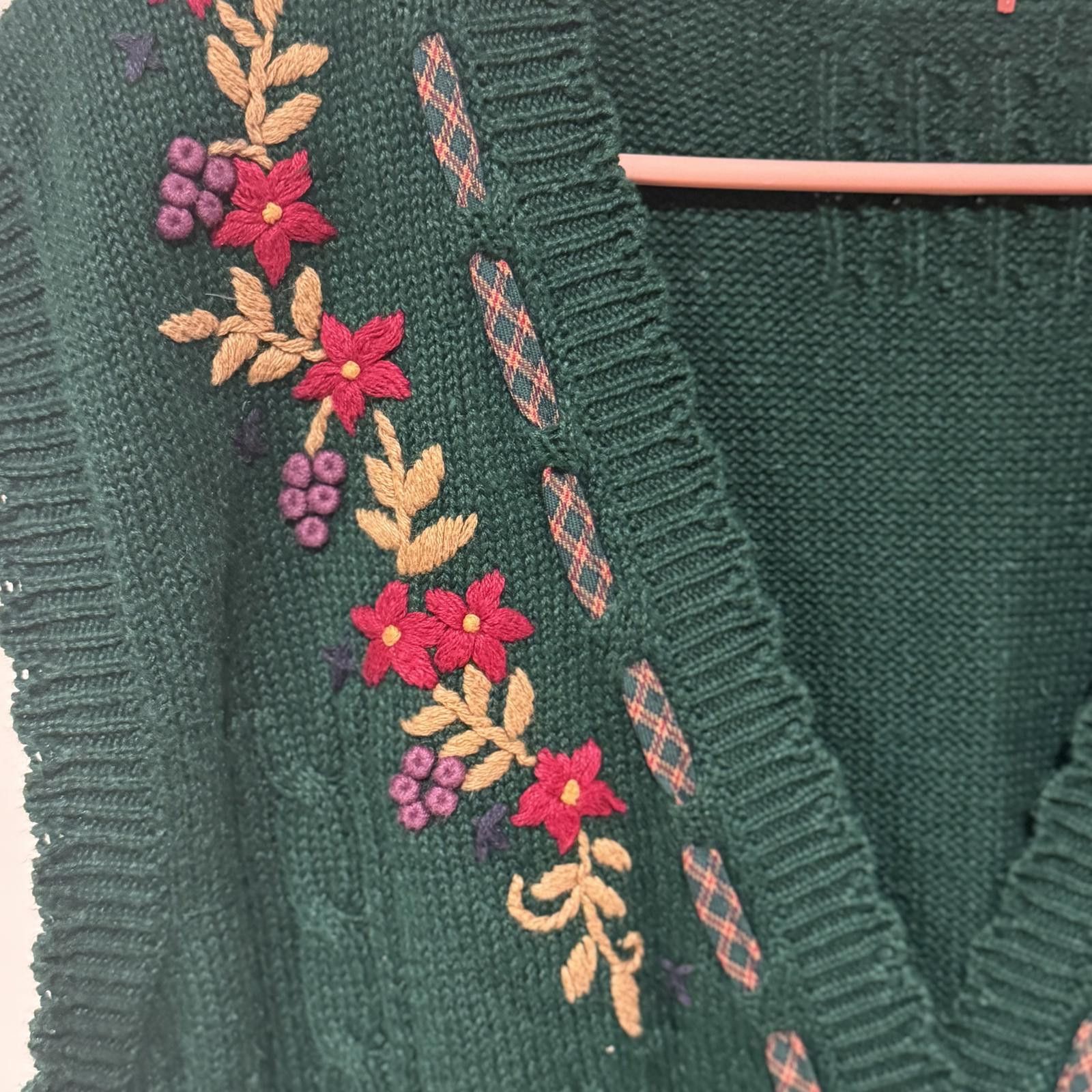 Unknown London Vintage Flower and Grape Embroidered Knit Sweater Vest-XL Size XL / US 12-14 / IT 48-50 - 2 Thumbnail