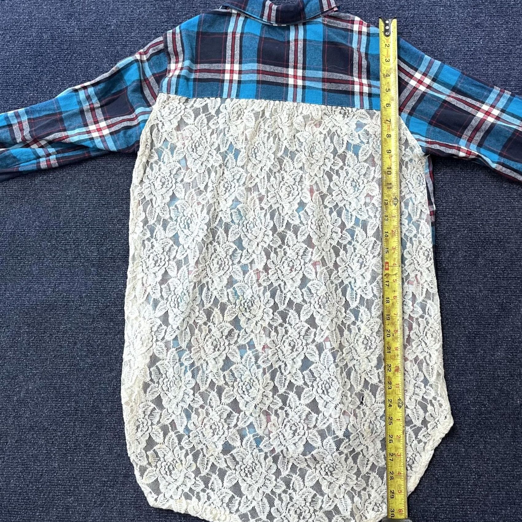 Vintage VINTAGE Altar'd State Shirt Womens M Blue Plaid Button Down Lace Back High Low Size M / US 6-8 / IT 42-44 - 5 Thumbnail