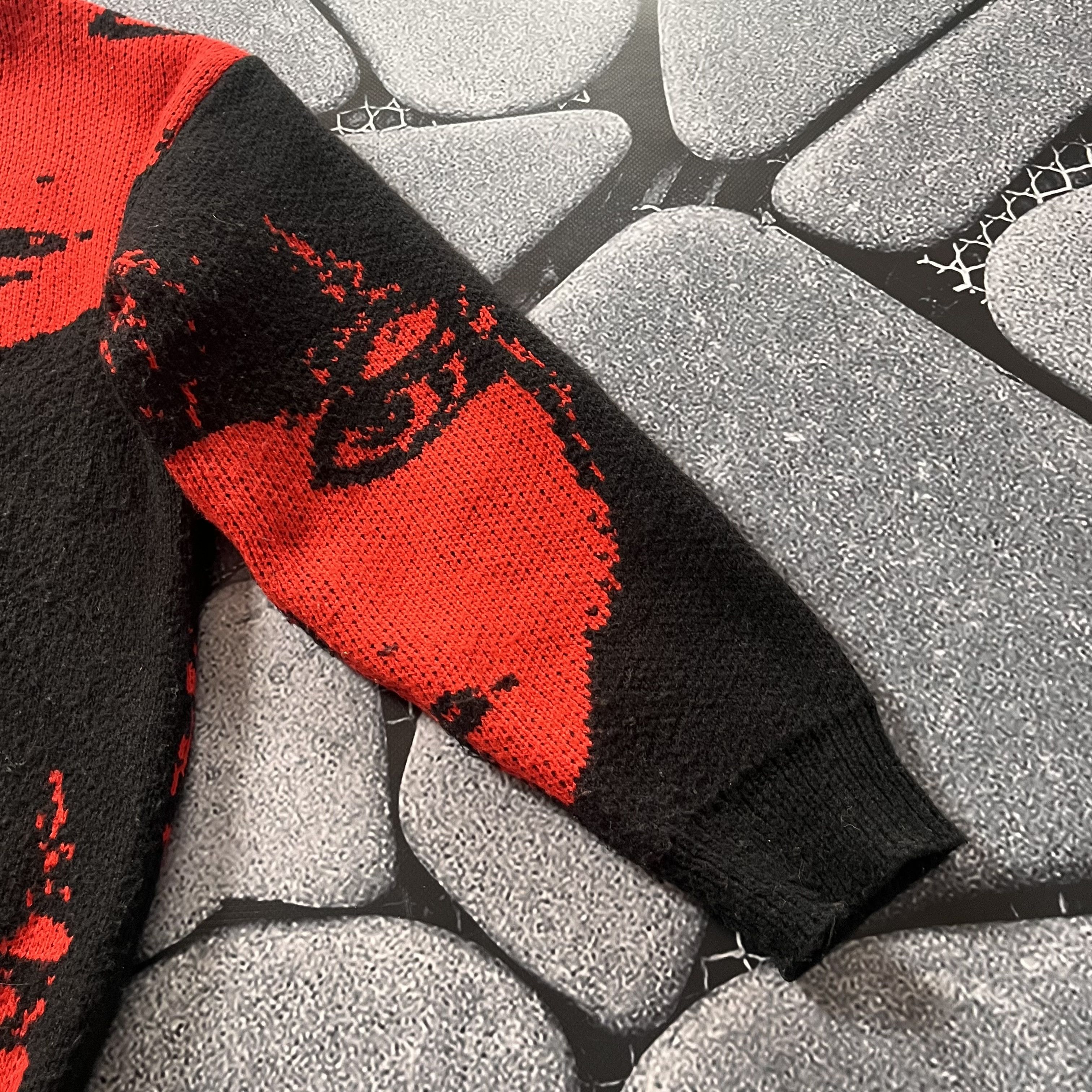 Other VINTAGE GOTHIC FACE PRINT SWEATER KNIT RED BLACK GRAPHIC Size US M / EU 48-50 / 2 - 7 Thumbnail