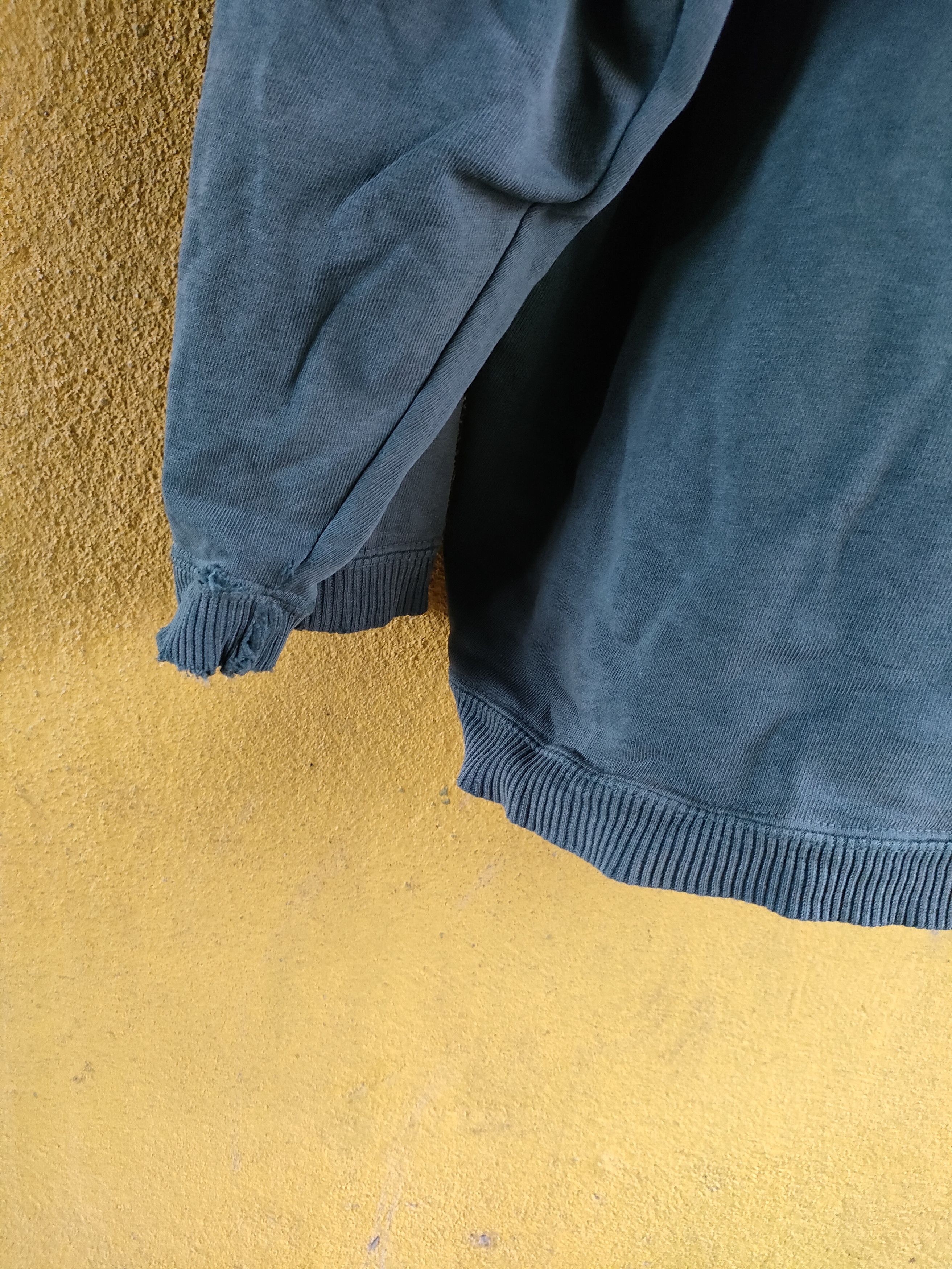 Quiksilver × Vintage Vintage Distressed Quicksilver Hoodie Size US L / EU 52-54 / 3 - 6 Thumbnail