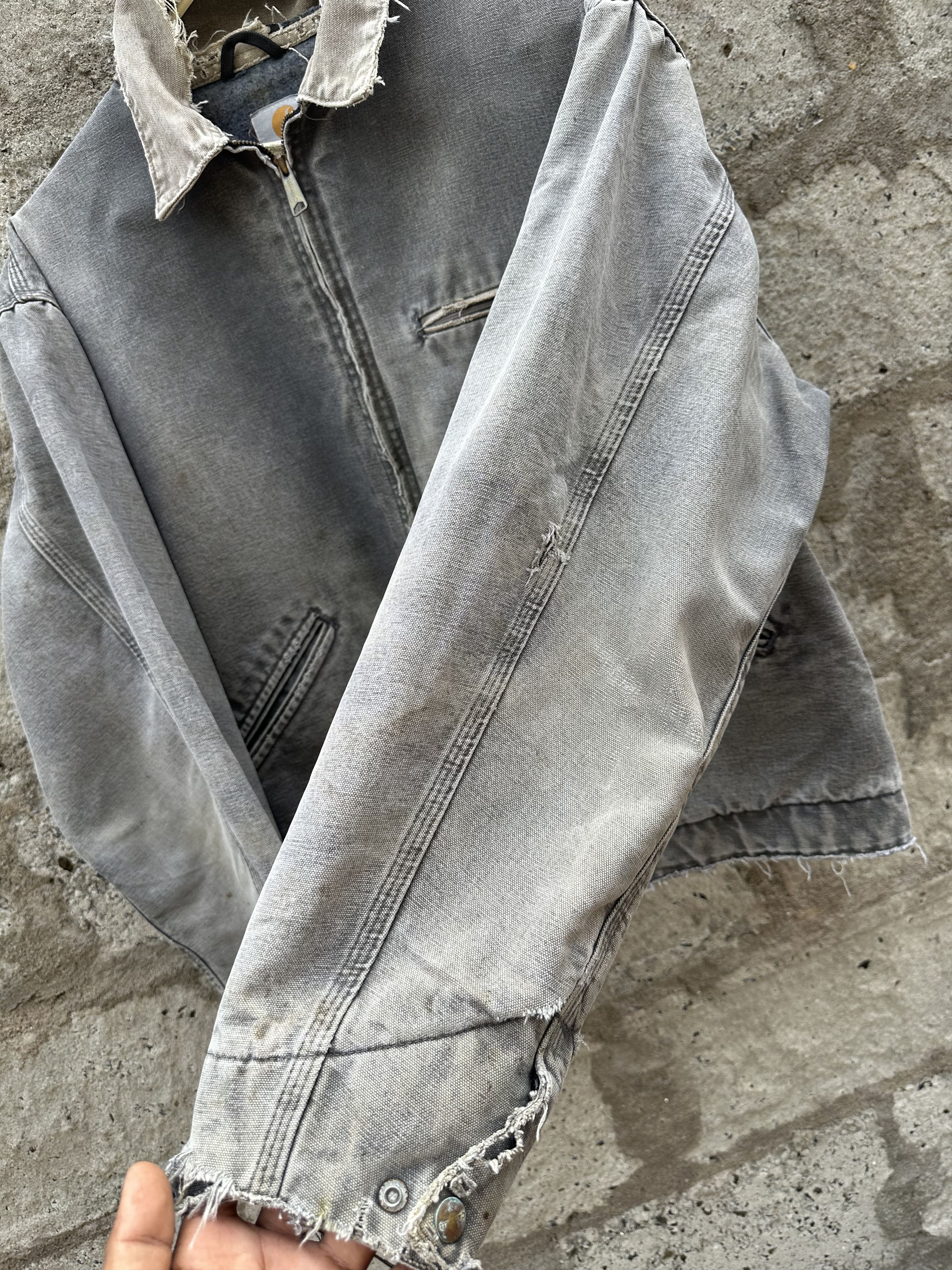 Carhartt vintage 90s Carhartt J97 PTL Detroit Jacket Thrashed & Faded Size US XL / EU 56 / 4 - 9 Thumbnail