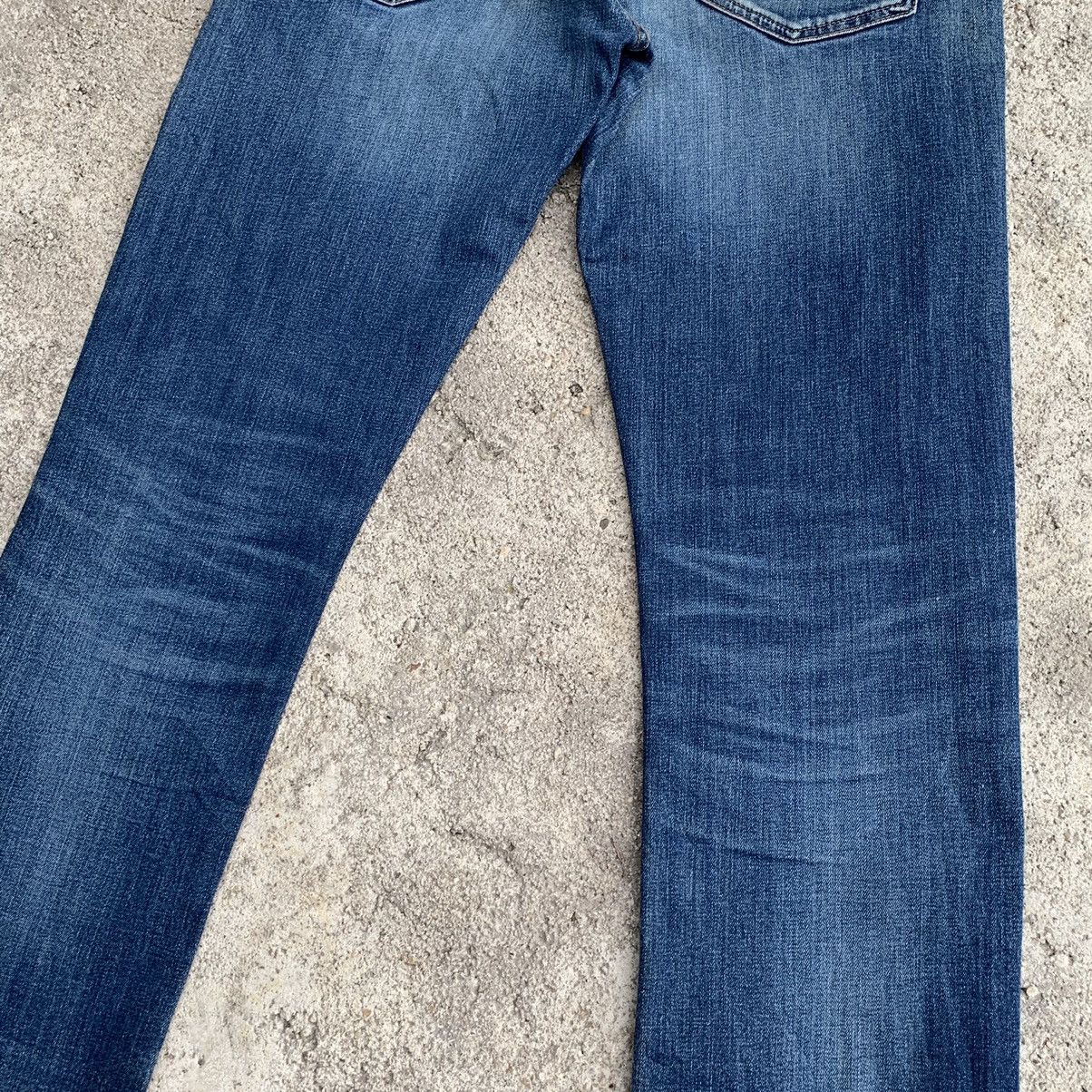 Undercover × Uniqlo Vintage Faded Two Tone Uniqlo Distressed Jeans Denim W33 Size US 33 - 14 Thumbnail
