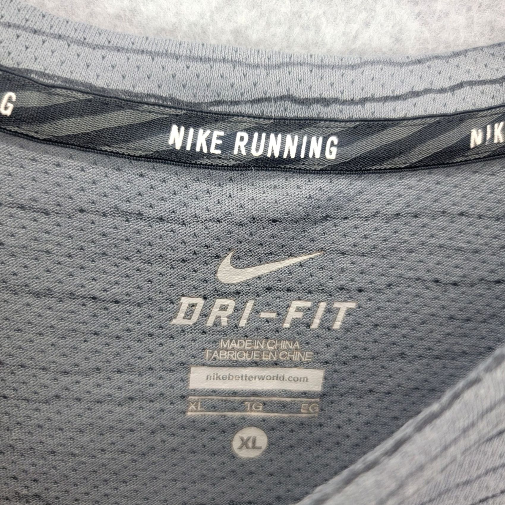Nike Nike Dri-FIT Shirt Men XL Gray Athletic Running Outdoor Size US XL / EU 56 / 4 - 2 Thumbnail