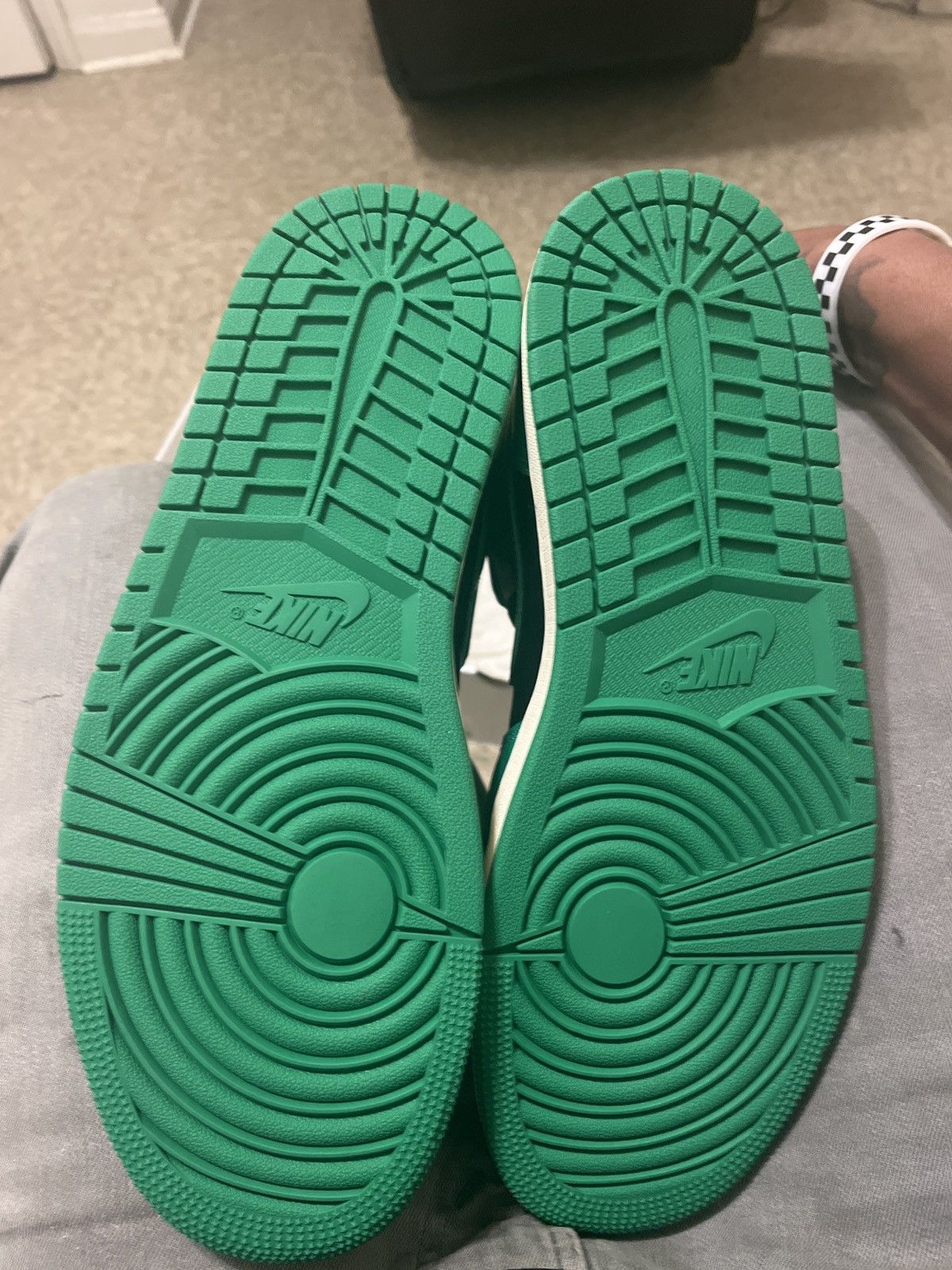 Nike lucky green jordan 1 Size US 11 / IT 41 - 7 Thumbnail