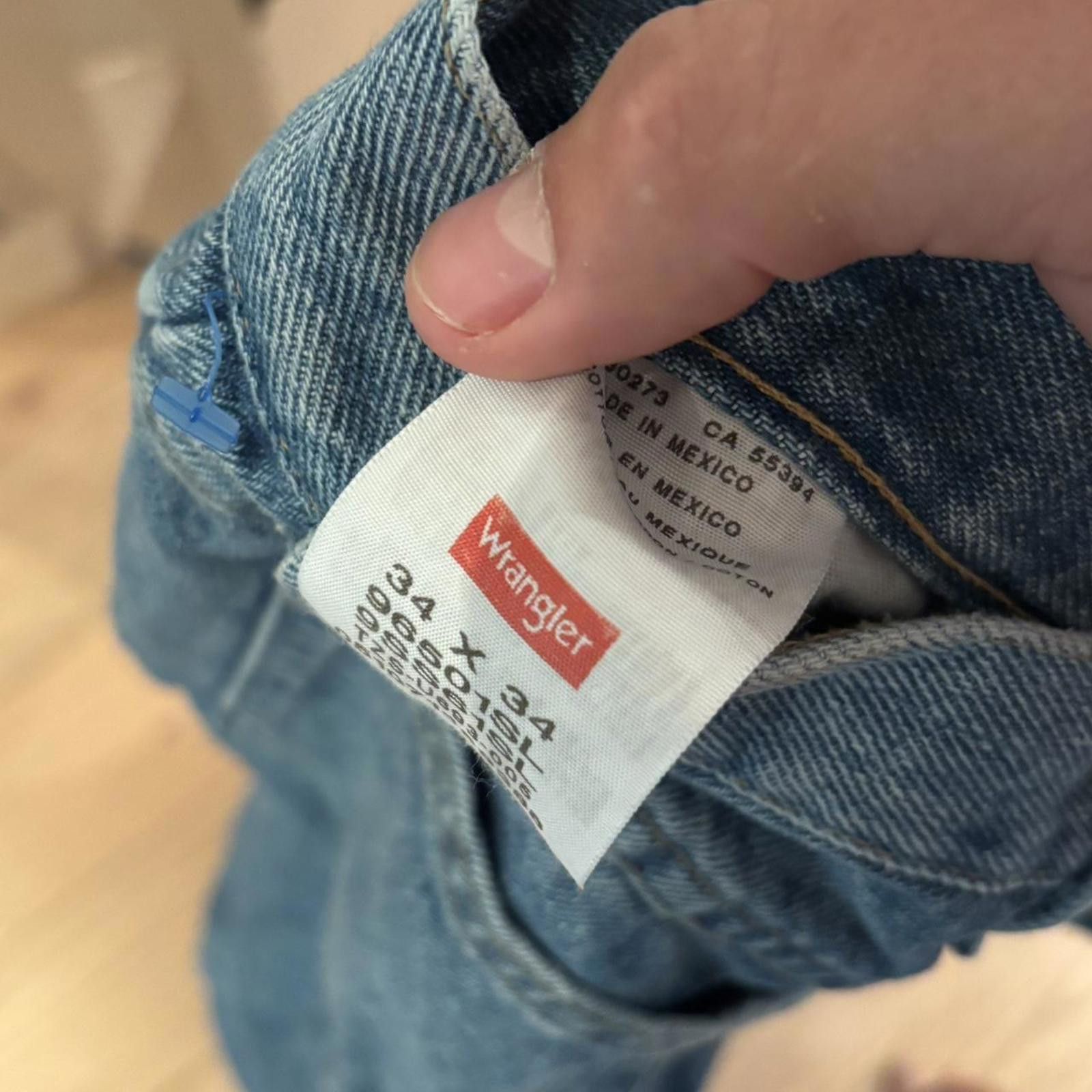 Wrangler Wrangler Light Wash Jeans Size US 34 / EU 50 - 5 Thumbnail