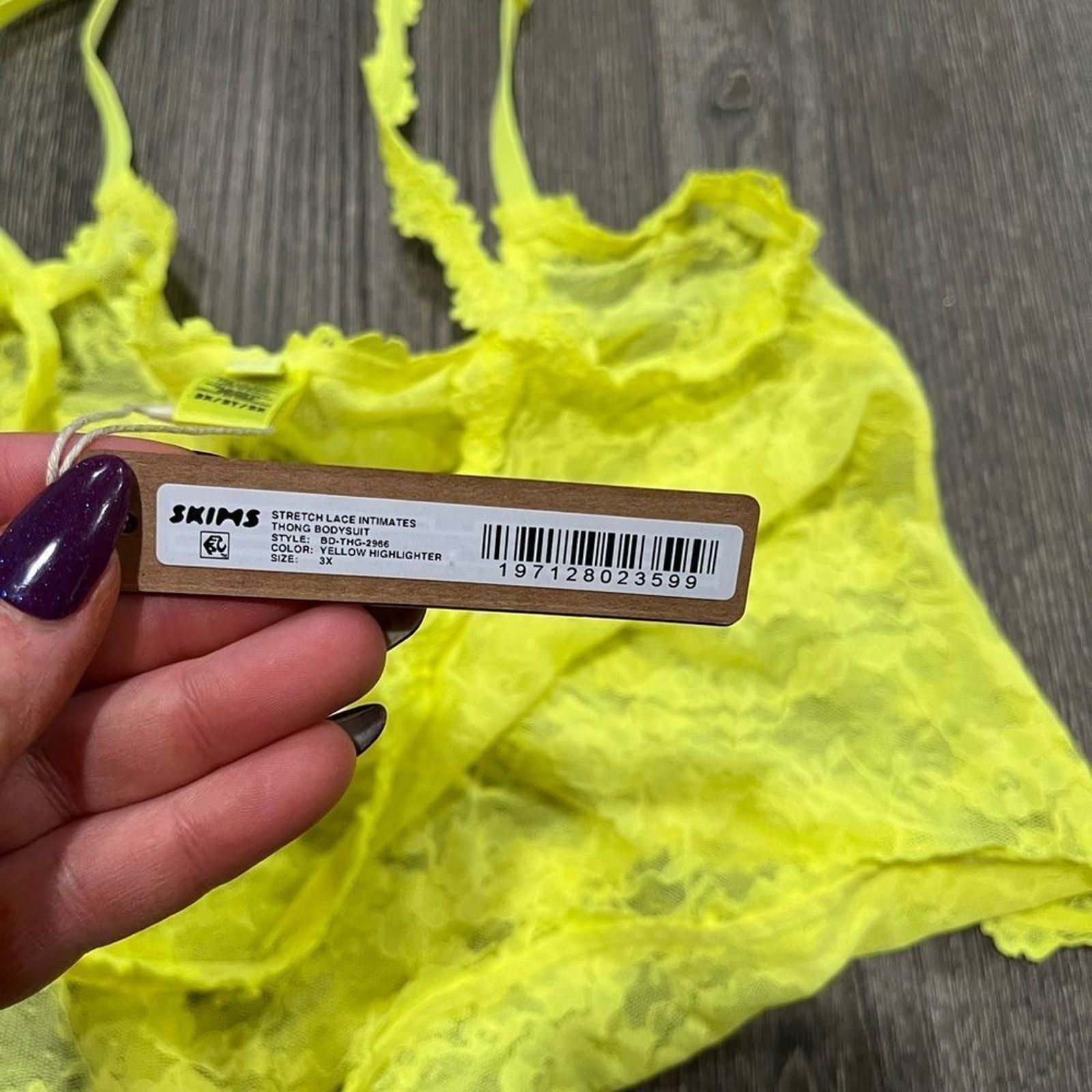 SKIMS NWT Skims Stretch Lace Bodysuit Yellow Highlighter 3X Size 3XL / US 20-22 - 4 Thumbnail