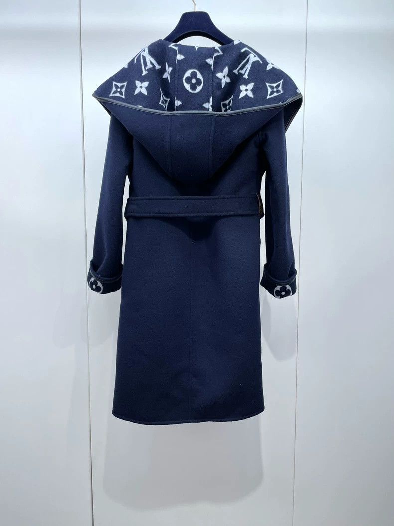 Louis Vuitton Louis Vuitton Bathrobe coat with logo printed on it in dar Size 4XL / US 24-26 - 2 Thumbnail