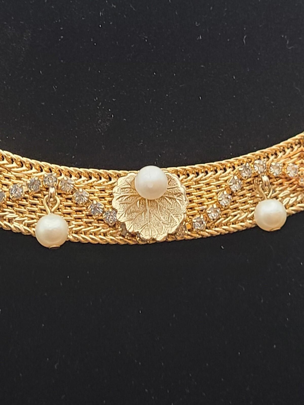 RAGEBLUE Rare Vintage Signed Hobe Choker Pearls Rhinestones Lily Pads Size ONE SIZE - 2 Thumbnail