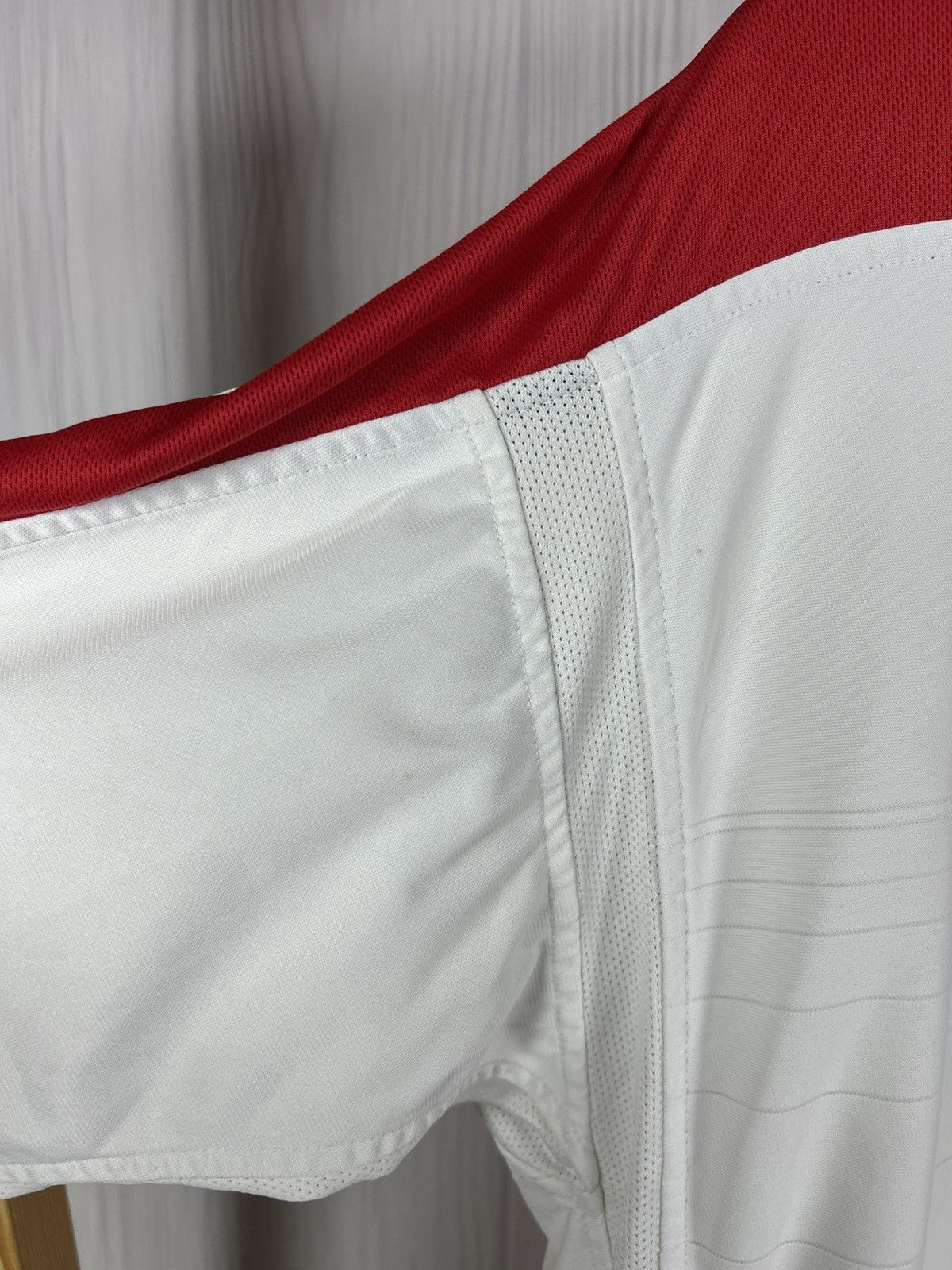 Umbro England Home Football Shirt 2003/05 Adults Large Umbro Size US L / EU 52-54 / 3 - 9 Thumbnail