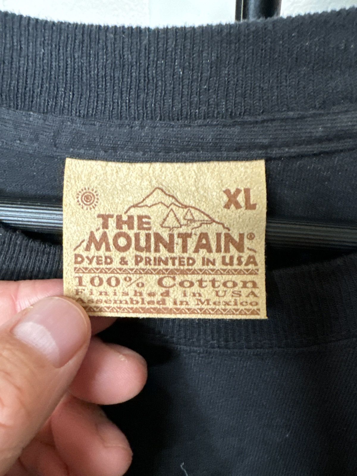 The Mountain × Vintage The Mountain Mens XL Roaring Tiger Breakout T-Shirt y2k 2005 Size US XL / EU 56 / 4 - 7 Thumbnail