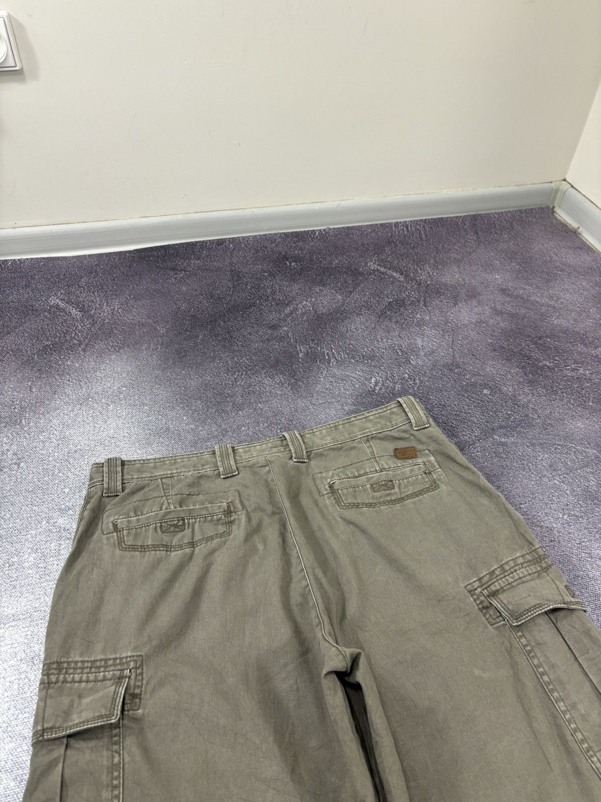 Izod Vintage IZOD 2000s Military Green Hype Baggy Cargo Shorts Size US 36 / EU 52 - 13 Thumbnail