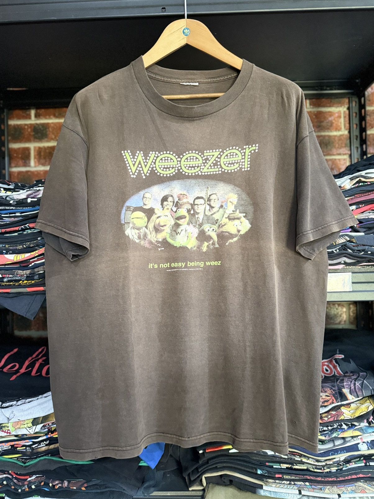 Band Tees Thrashed Vintage Weezer Henson Cinder Block Sun Faded Tee Size US XL / EU 56 / 4 - 1 Thumbnail