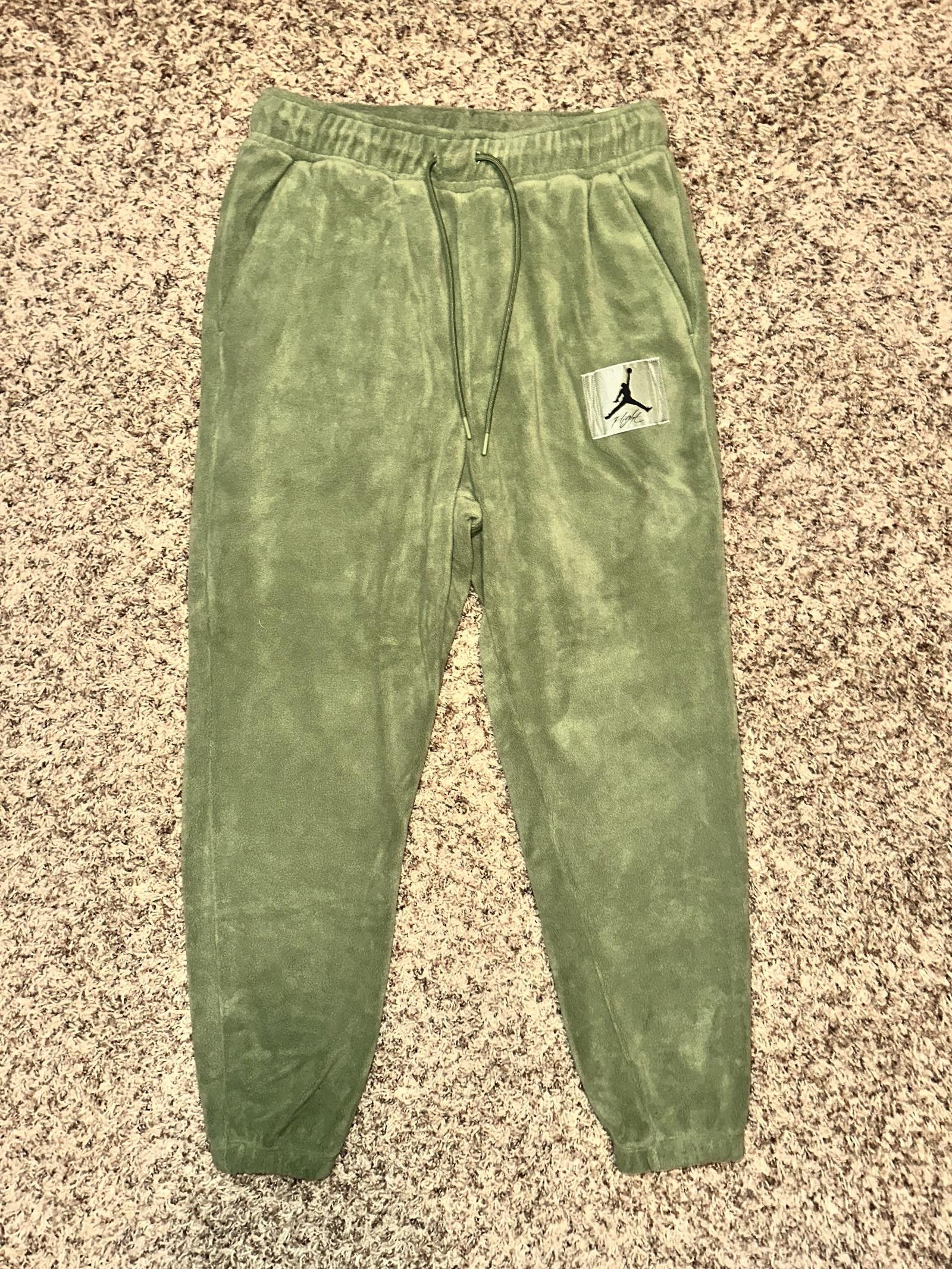 image of Designer Jordan Essentials Men's Fleece Winter Sky J Light Olive Pants Sample in Green (Size 30)