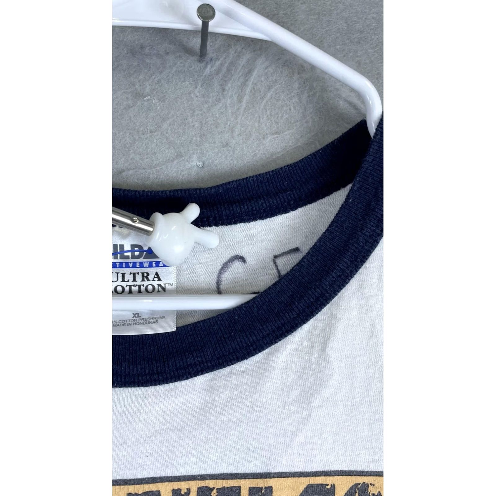 Gildan VINTAGE Willie Nelson Live And Kickin Shirt Mens XL White Ringer Texas 2005 Size US XL / EU 56 / 4 - 6 Thumbnail