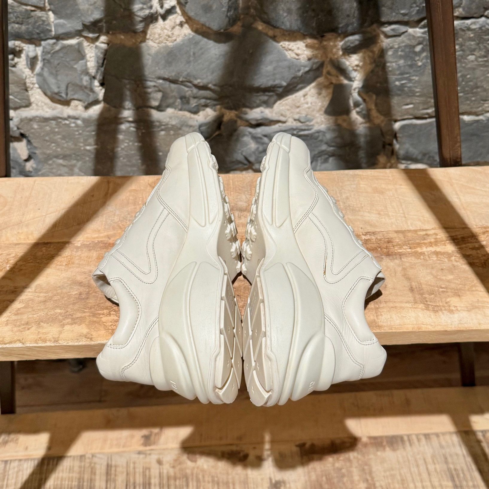 Gucci Gucci Ivory "Vintage" Square Logo Rhyton Chunky Sneakers Size US 8 / EU 41 - 10 Thumbnail