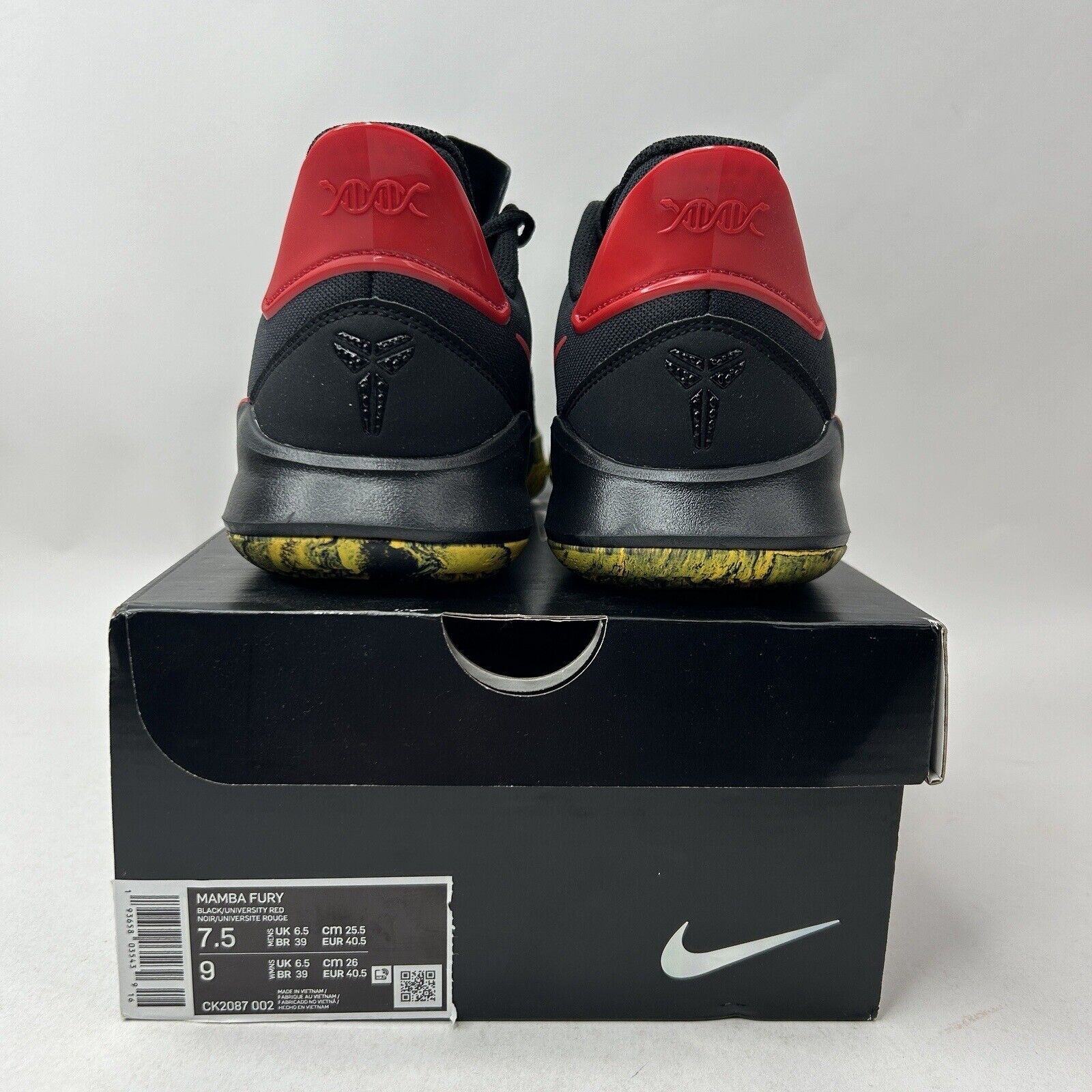 Nike Nike Kobe Mamba Fury “Alternate Bruce Lee” 2023 Size US 7.5 / EU 40-41 - 4 Thumbnail