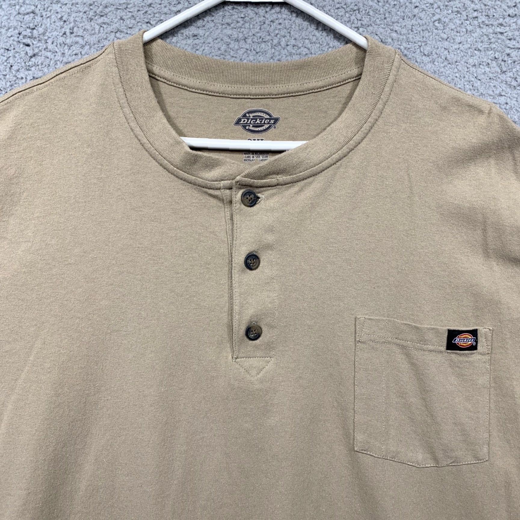 Dickies Dickies Polo Shirt Mens 2X Tan Pullover Crew Neck 3 Button Closure 1 Pocket LOGO Shirt Mens Big & Tall Tan Dickies Polo 2X Logo يش Size US XXL / EU 58 / 5 - 2 Thumbnail