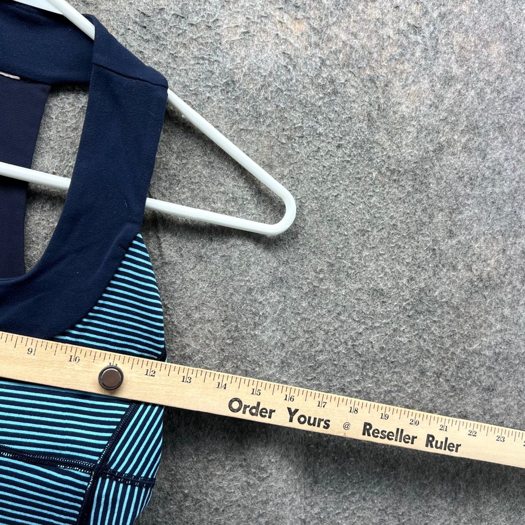 Lululemon VINTAGE Lululemon Shirt Womens 0 Blue Tank Top Racerback Athletic Training Scoop Neck Size XS / US 0-2 / IT 36-38 - 3 Thumbnail