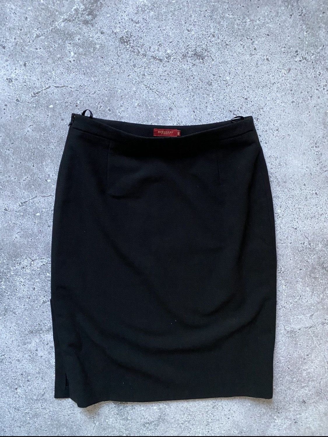 Burberry × Vintage Ladies Burberry London Red label Wool Skirt Size 27" / US 4 / IT 40 - 1 Thumbnail