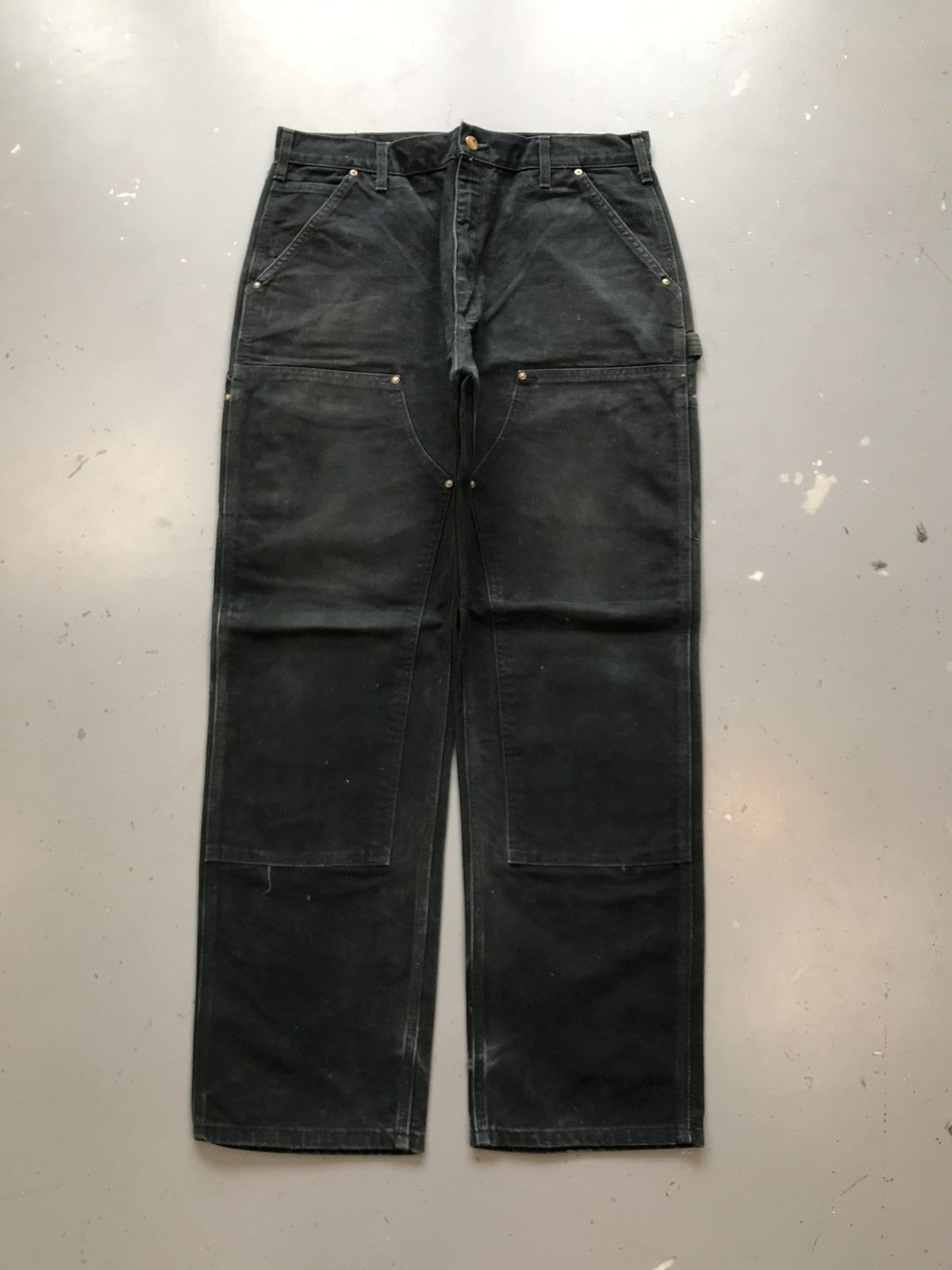 USA製 カーハート W34L32 ブラック B136 ダブルニー USA製 カーハート ブラック B136 W31L32 ダブルニー - メルカリ