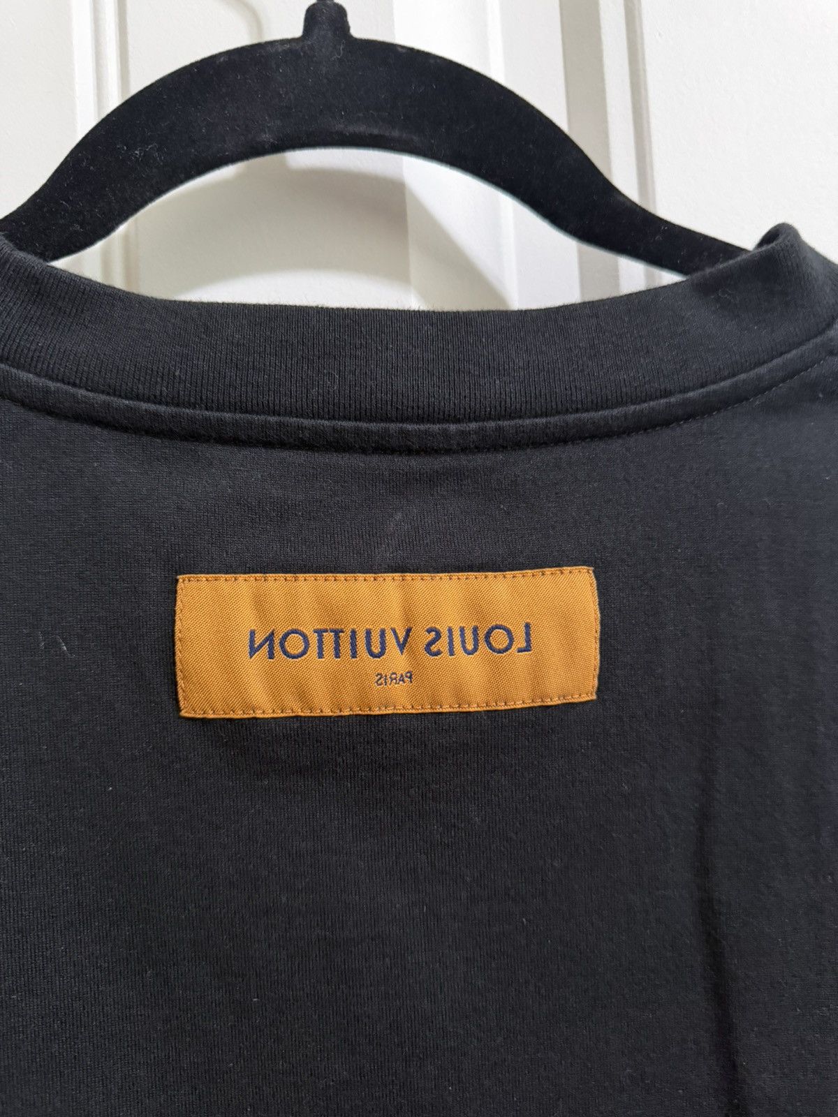 Louis Vuitton Louis Vuitton Embossed T-Shirt Size US S / EU 44-46 / 1 - 6 Thumbnail