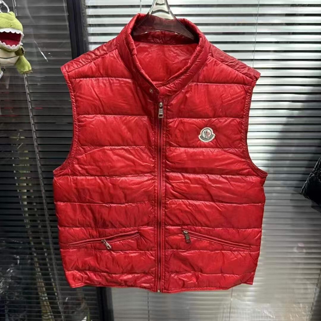 Moncler Moncler Logo Red Down Jacket Size 2 Size M / US 6-8 / IT 42-44 - 1 Thumbnail