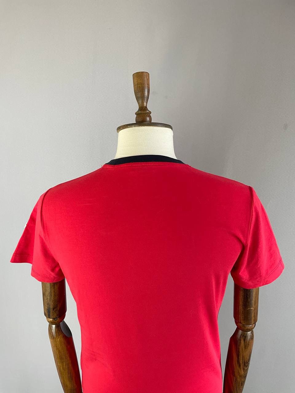 Moncler Moncler Tee T Shirt Red Big Logo Size US L / EU 52-54 / 3 - 9 Thumbnail