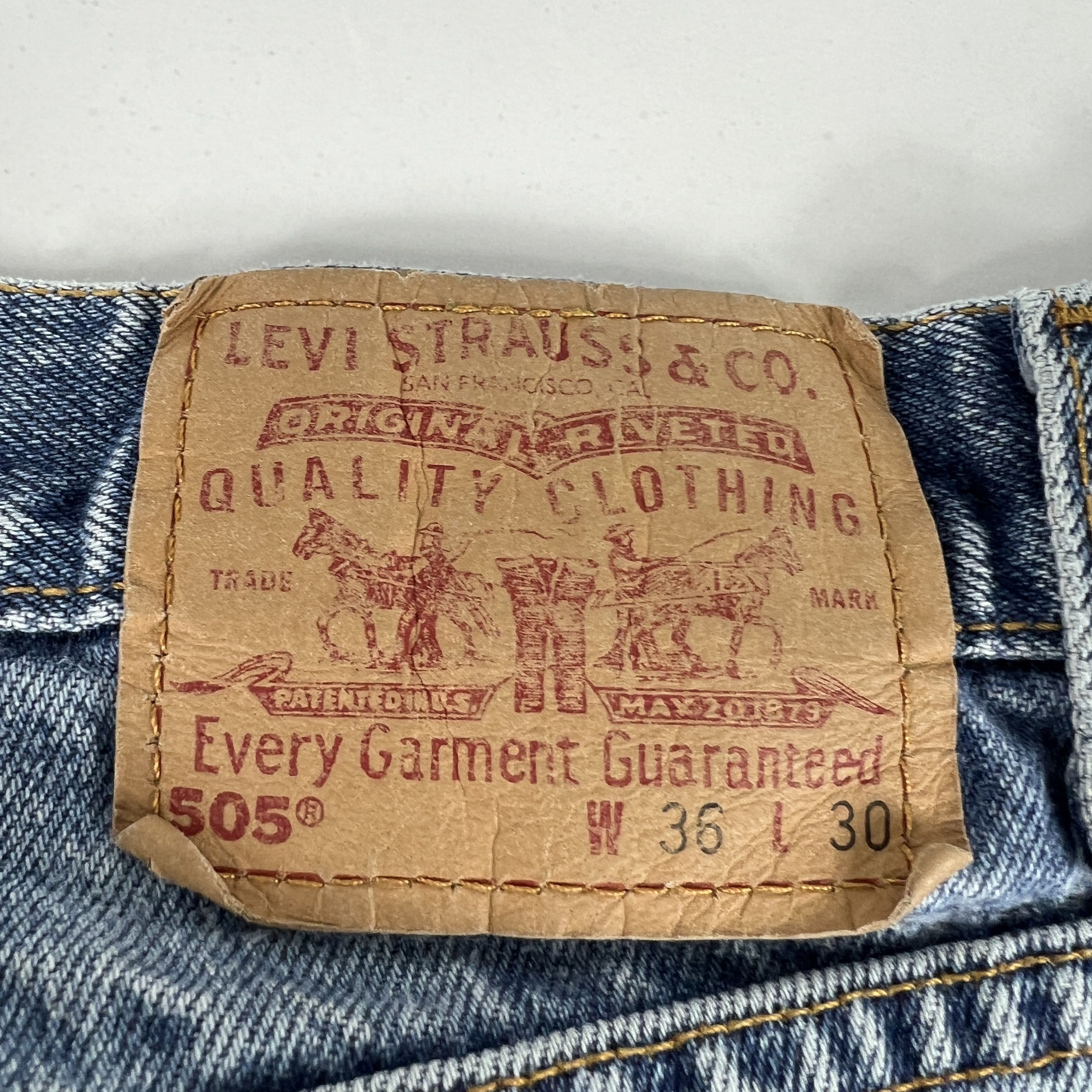 VTG Levi's Jeans 505 Straight Blue Faded Distressed Denim
