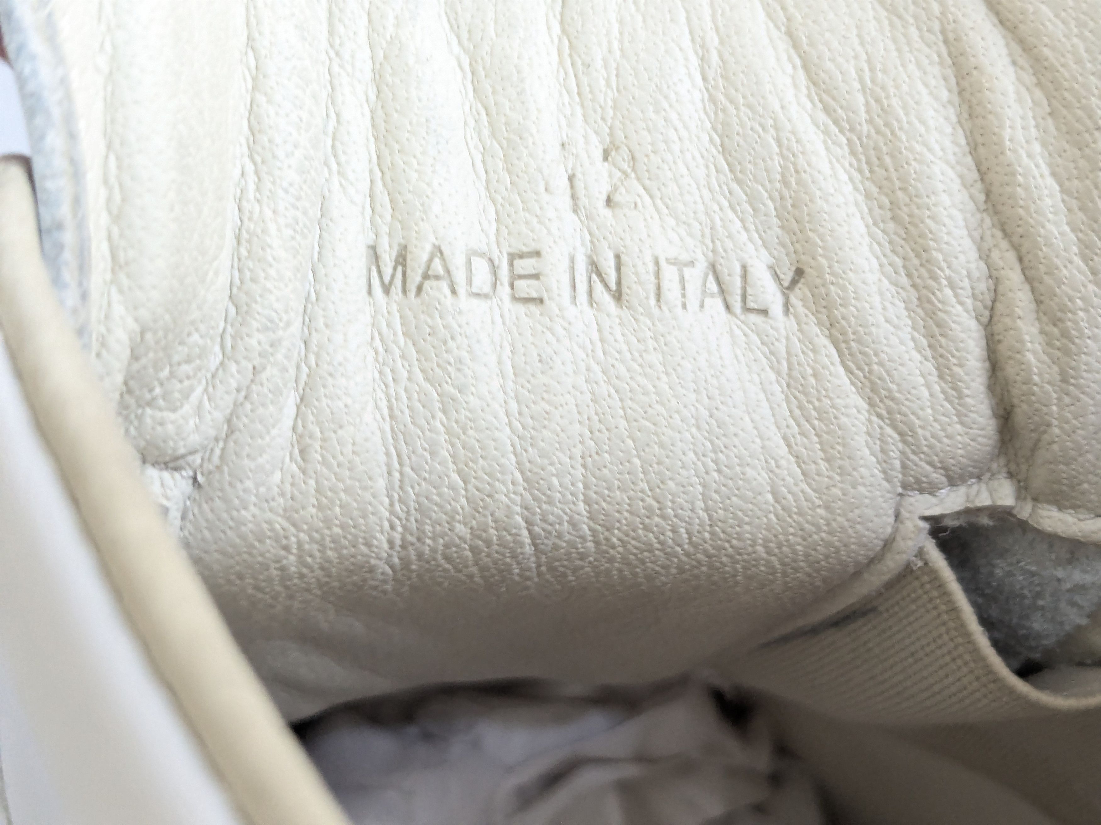 Maison Margiela Maison Margiela Gat Replica White Silver 9 42 Low Tops Size US 9 / EU 42 - 9 Thumbnail