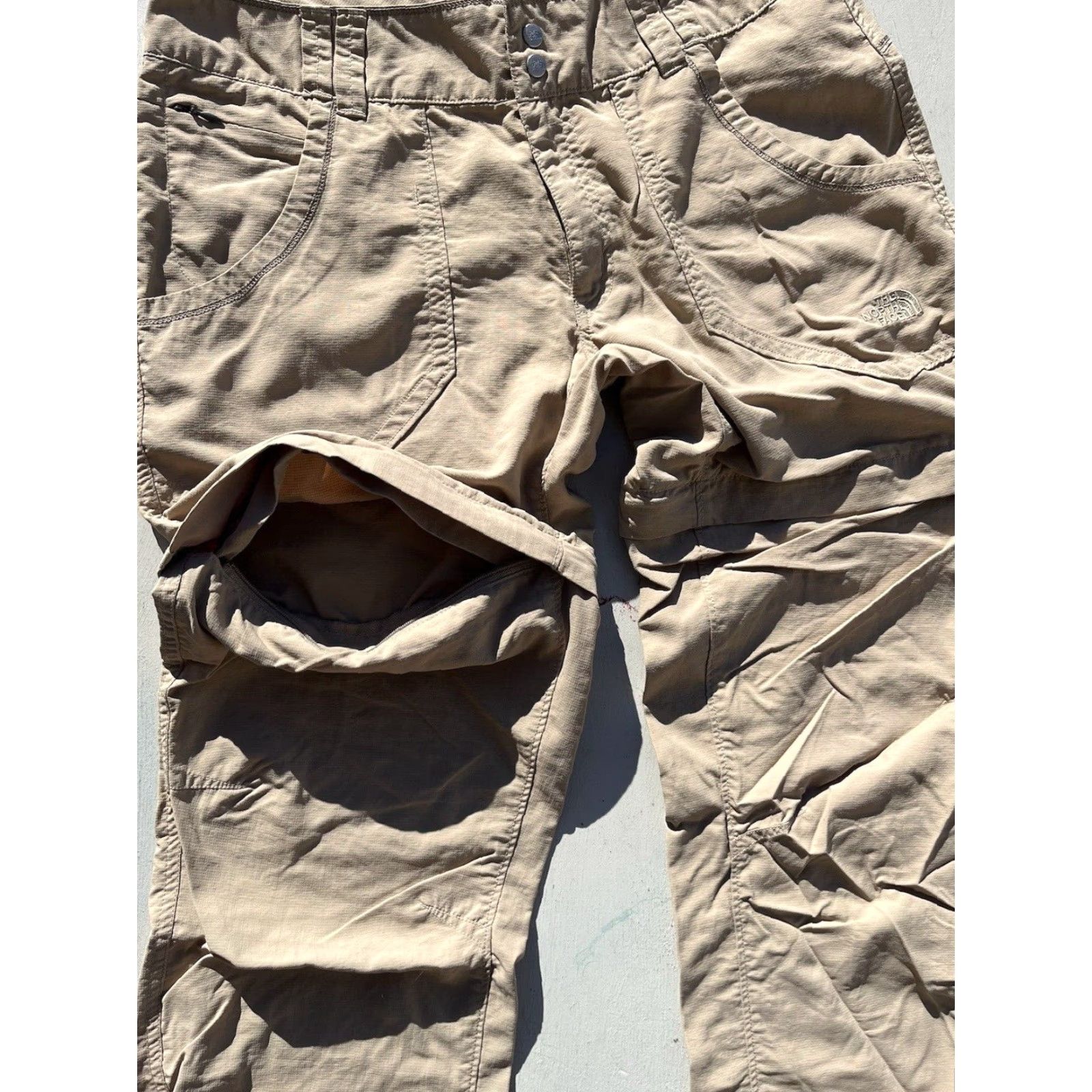 The North Face Women's North Face Pants Beige 12 Convertible Nylon Zip Breath Shorts Hike Camp Size 34" / US 12 / IT 48 - 7 Thumbnail